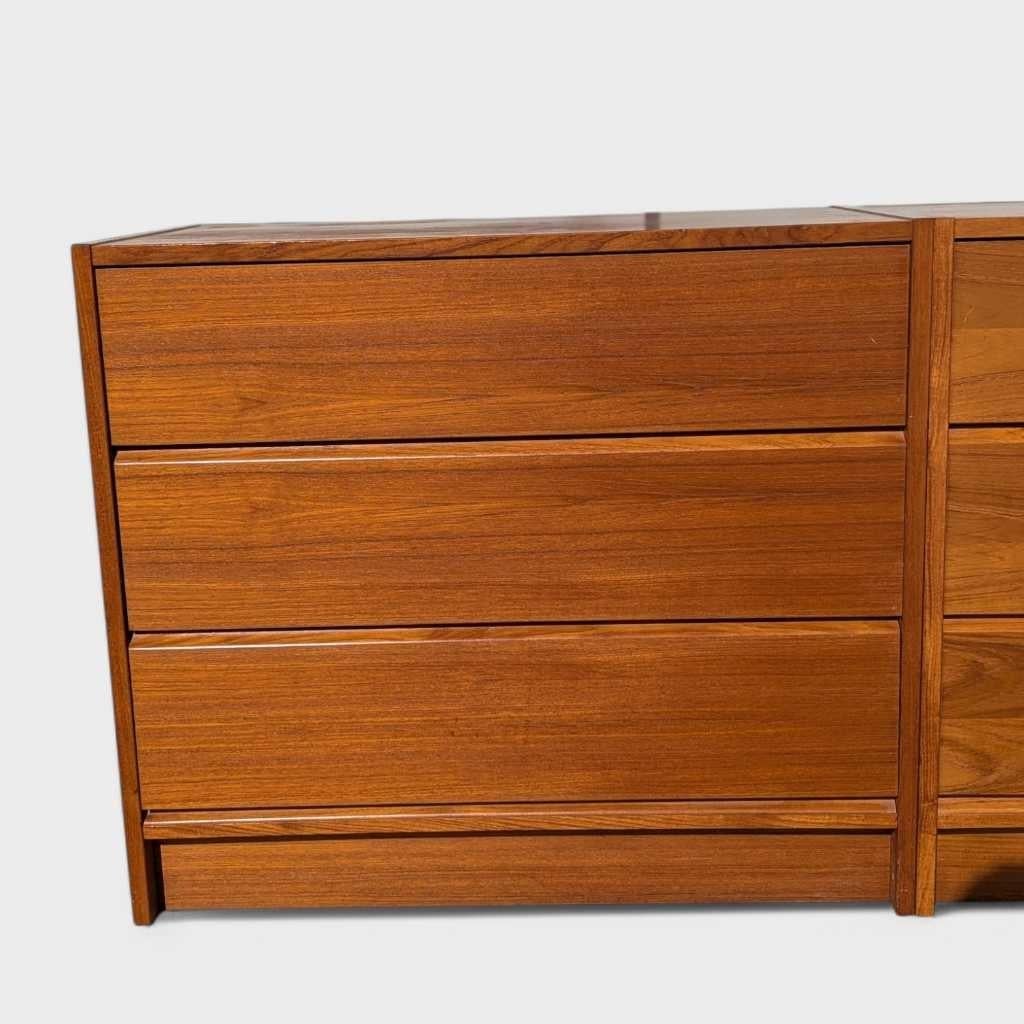 Pair of Mid-Century Modern Teak Dressers, Scandinavian Design, 1960s in vendita 6