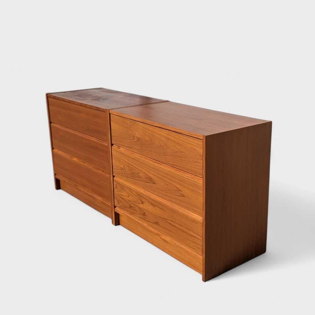 Pair of Mid-Century Modern Teak Dressers, Scandinavian Design, 1960s in vendita 12