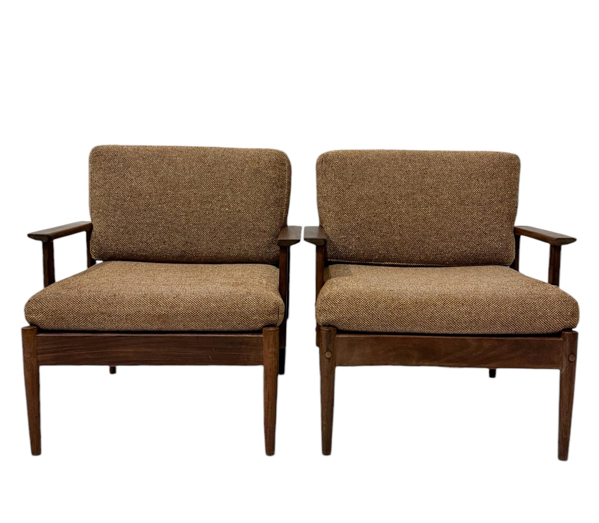Mid-Century Modern Paire de chaises longues en teck de style mi-siècle moderne, années 1960 en vente