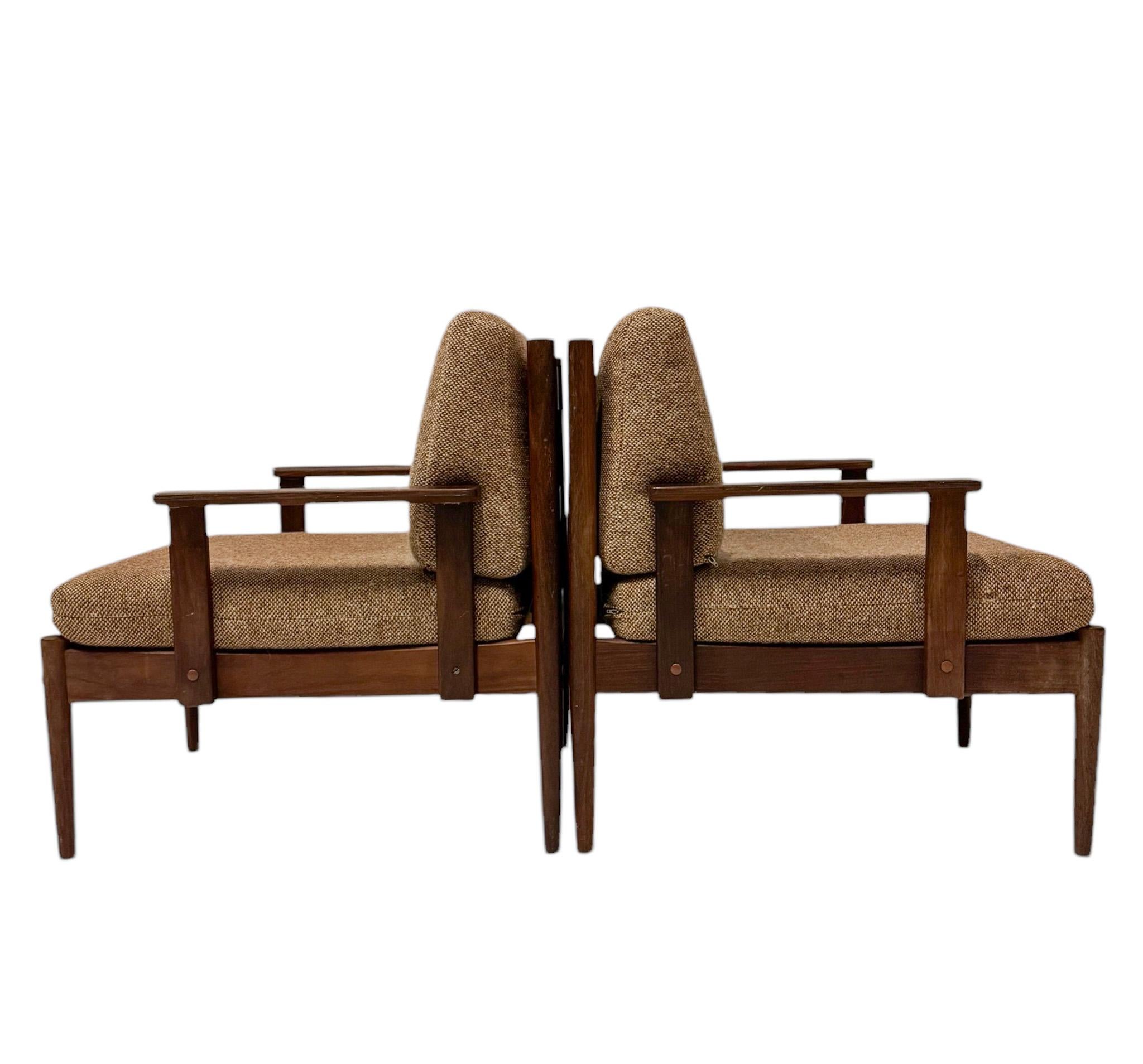 Néerlandais Paire de chaises longues en teck de style mi-siècle moderne, années 1960 en vente