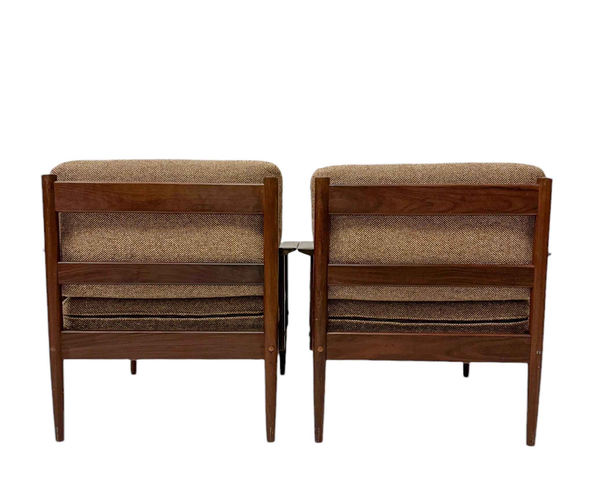Milieu du XXe siècle Paire de chaises longues en teck de style mi-siècle moderne, années 1960 en vente