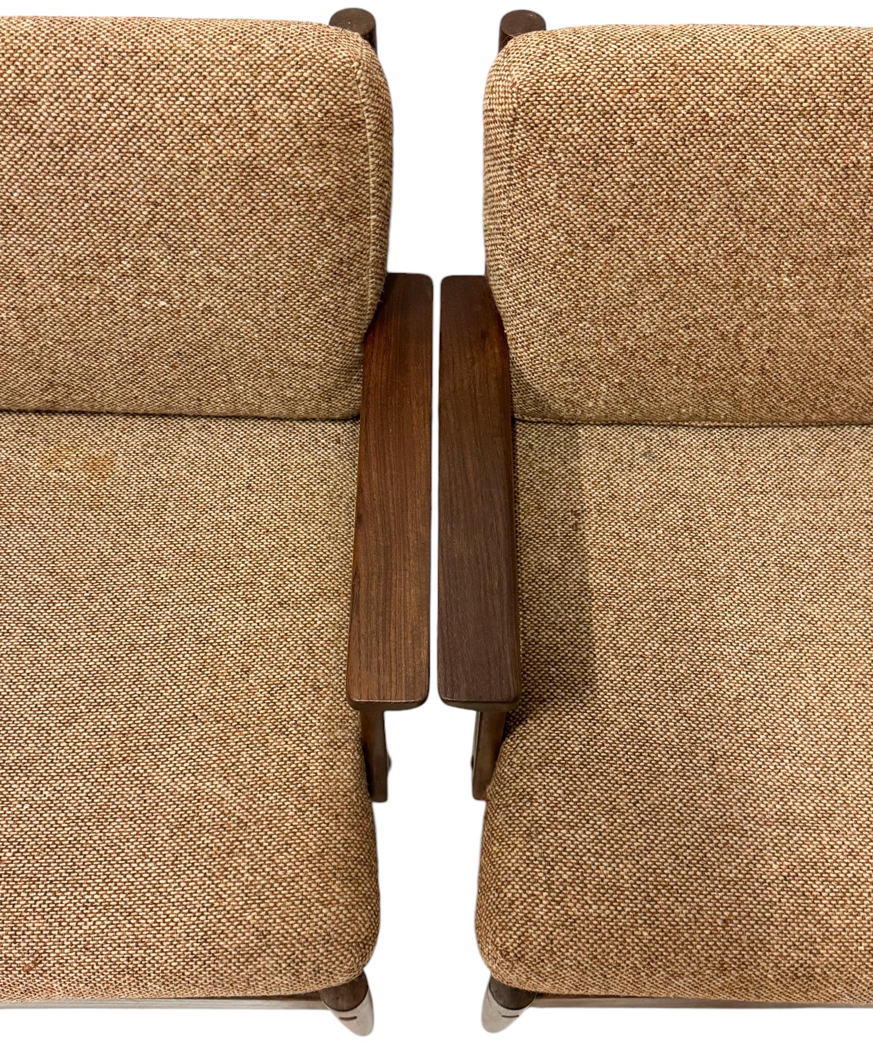 Paire de chaises longues en teck de style mi-siècle moderne, années 1960 en vente 2