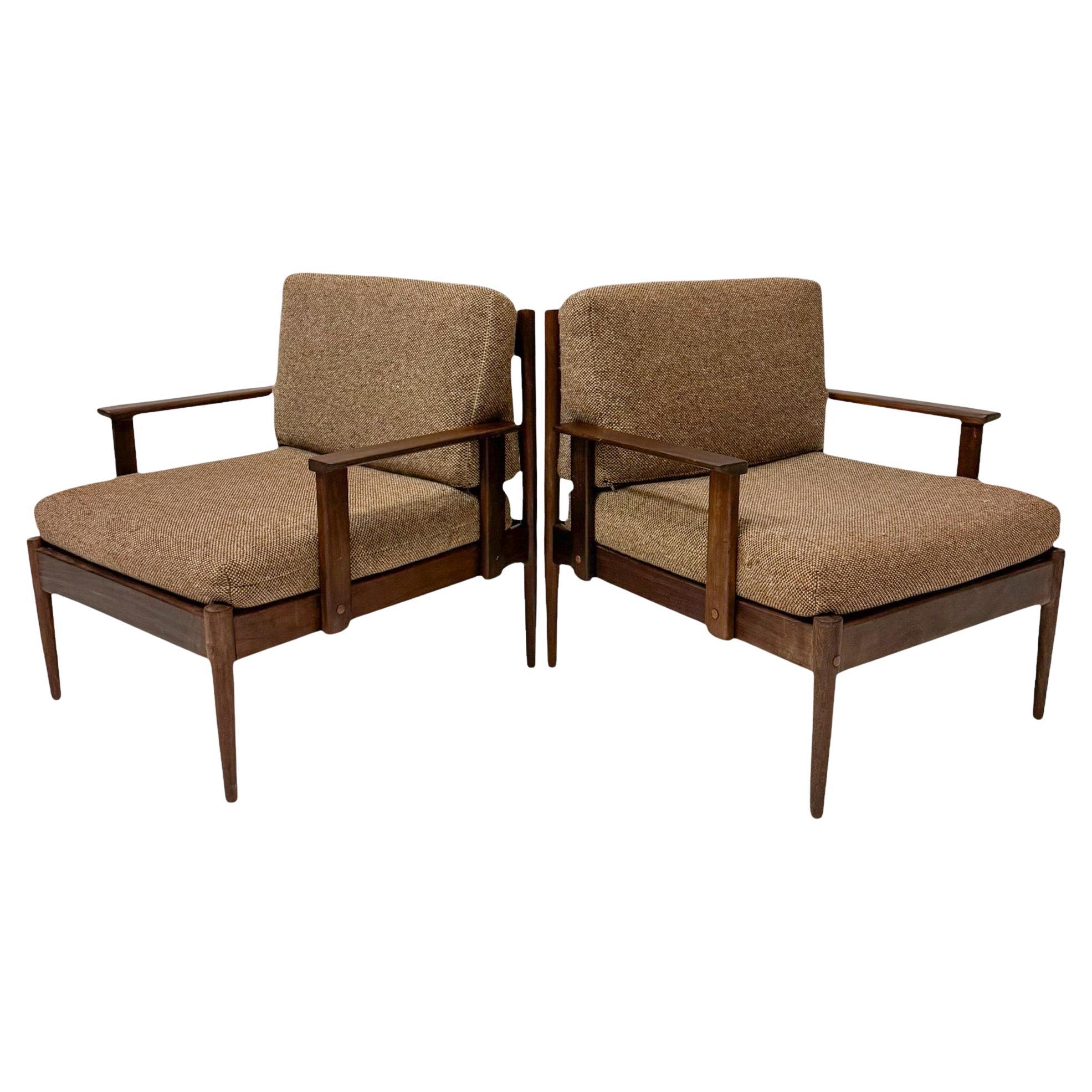 Pair of Mid-Century Modern Teak Lounge Chairs, 1960s