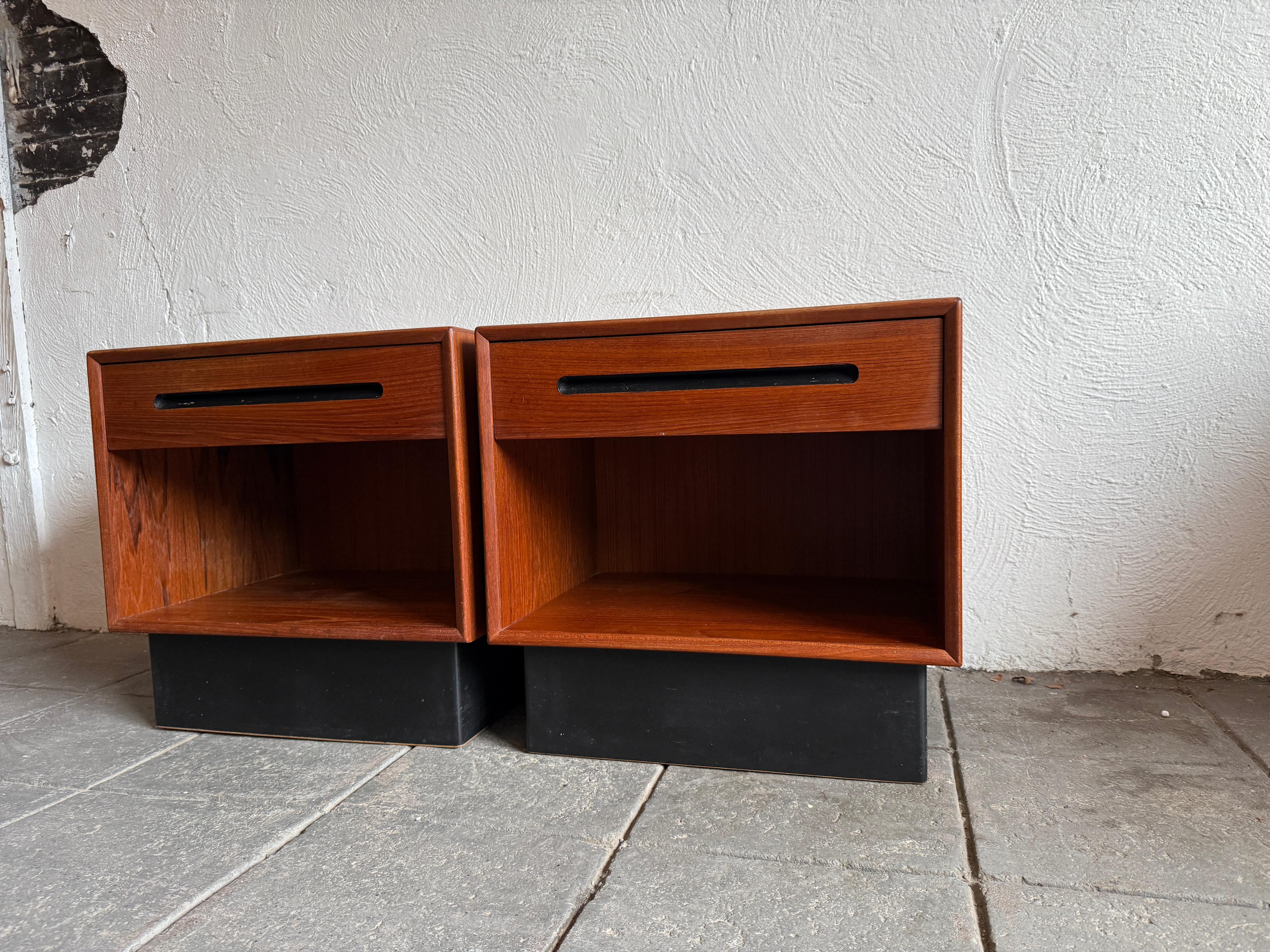 Norwegian Pair of Mid Century Modern Teak single drawer nightstands by Westnofa Norway For Sale