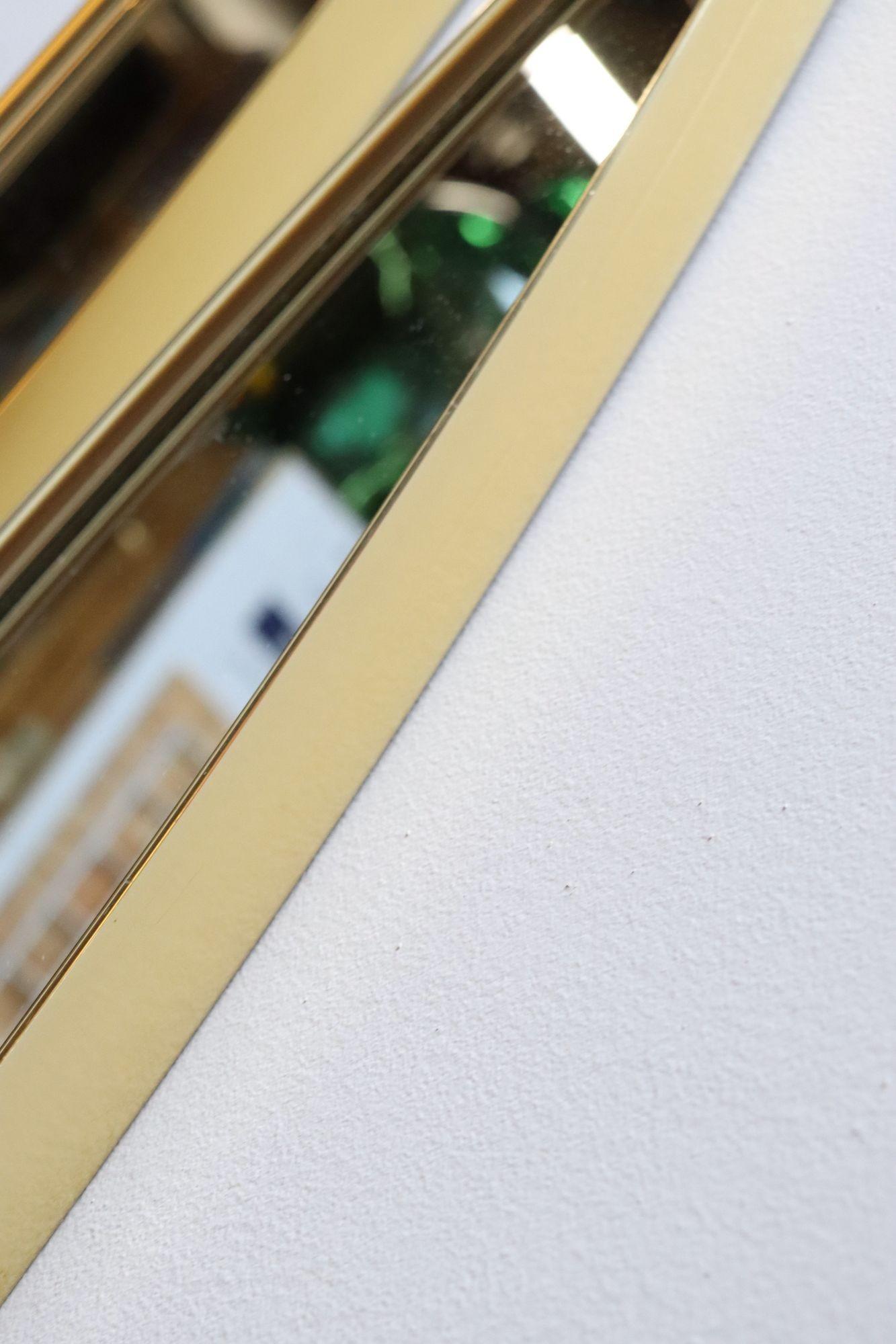 Paire d'appliques murales en forme de goutte d'eau en aluminium et laiton du milieu du siècle dernier en vente 4