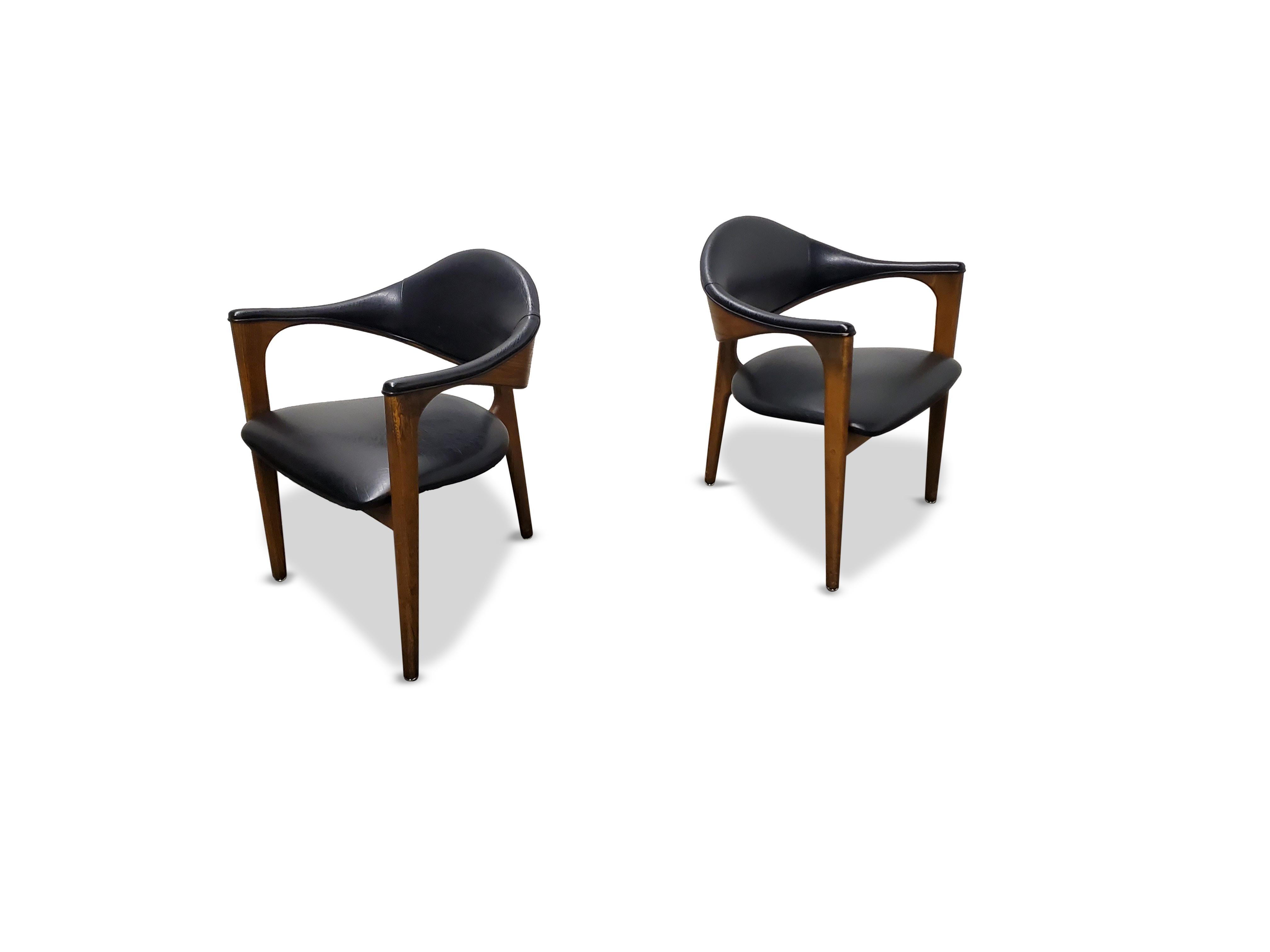 Pair of Mid-Century Modern Three-Legged Chairs