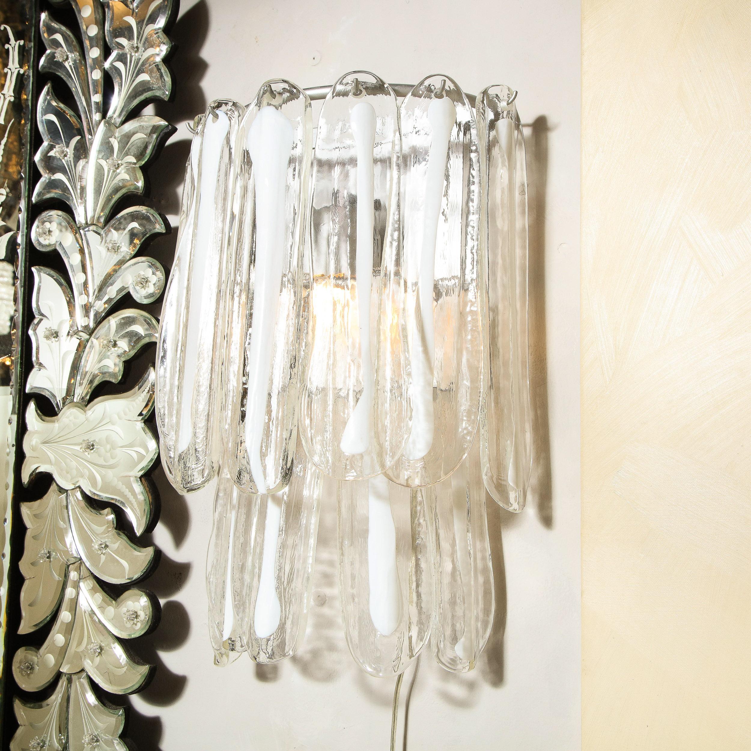 Paire d'appliques en verre de Murano translucide et blanc de style mi-siècle moderne par Mazzega en vente 13