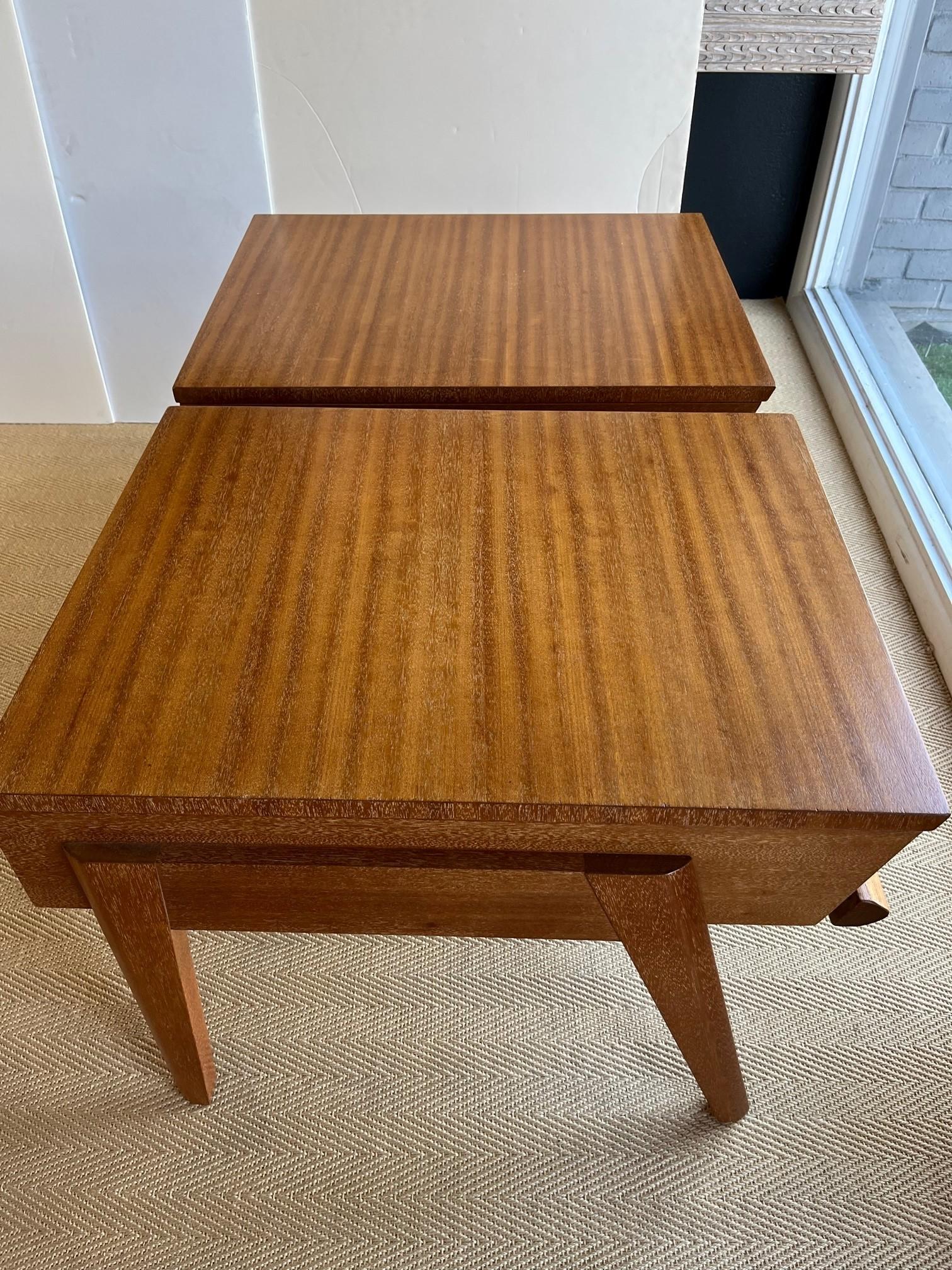 Mid-20th Century Pair of Mid-Century Modern Tray Side Table Designed by John Keal  For Sale