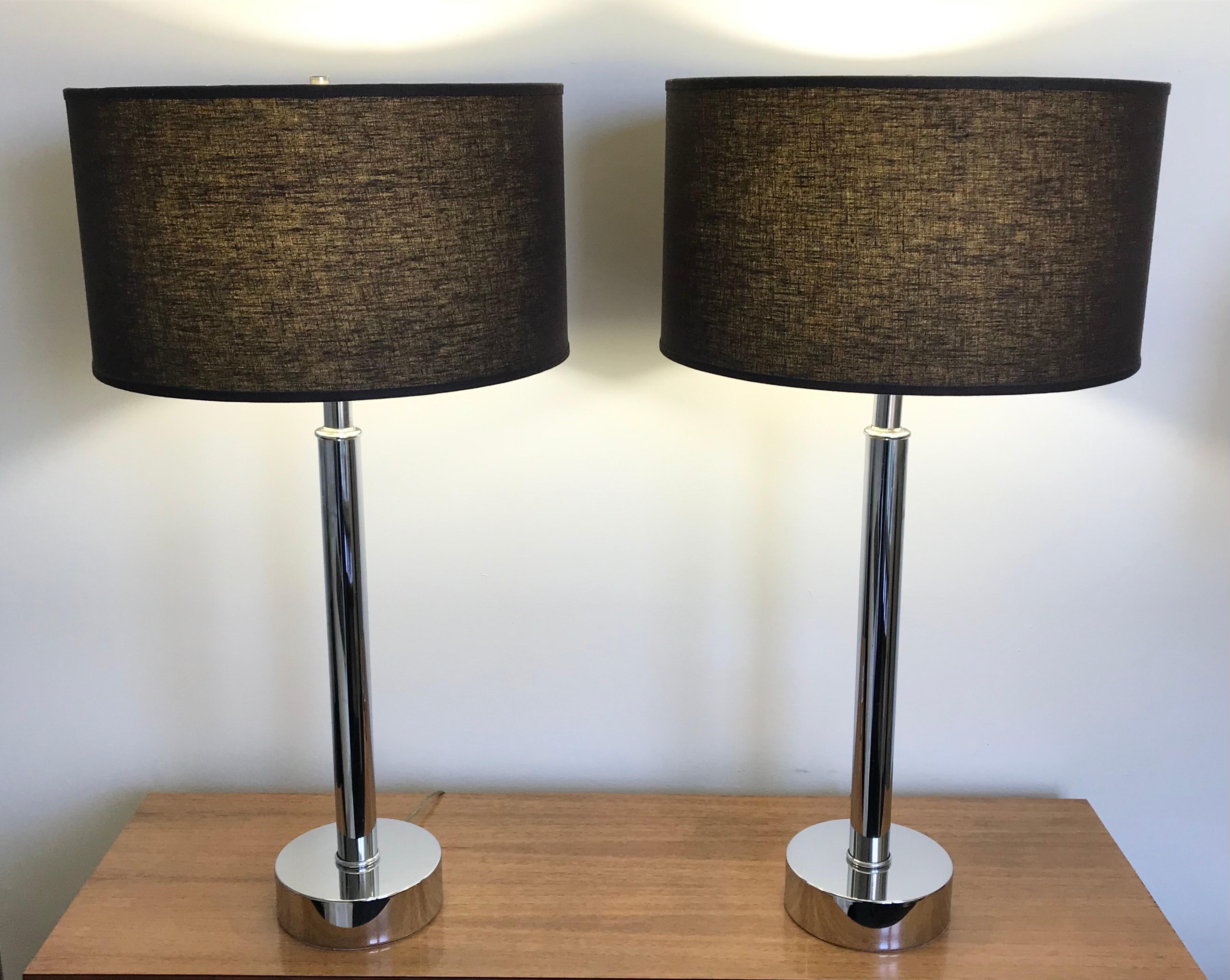 Really nice pair of Mid-Century Modern tubular chrome table lamps in the style of Laurel Lamp Co. Shades not included.