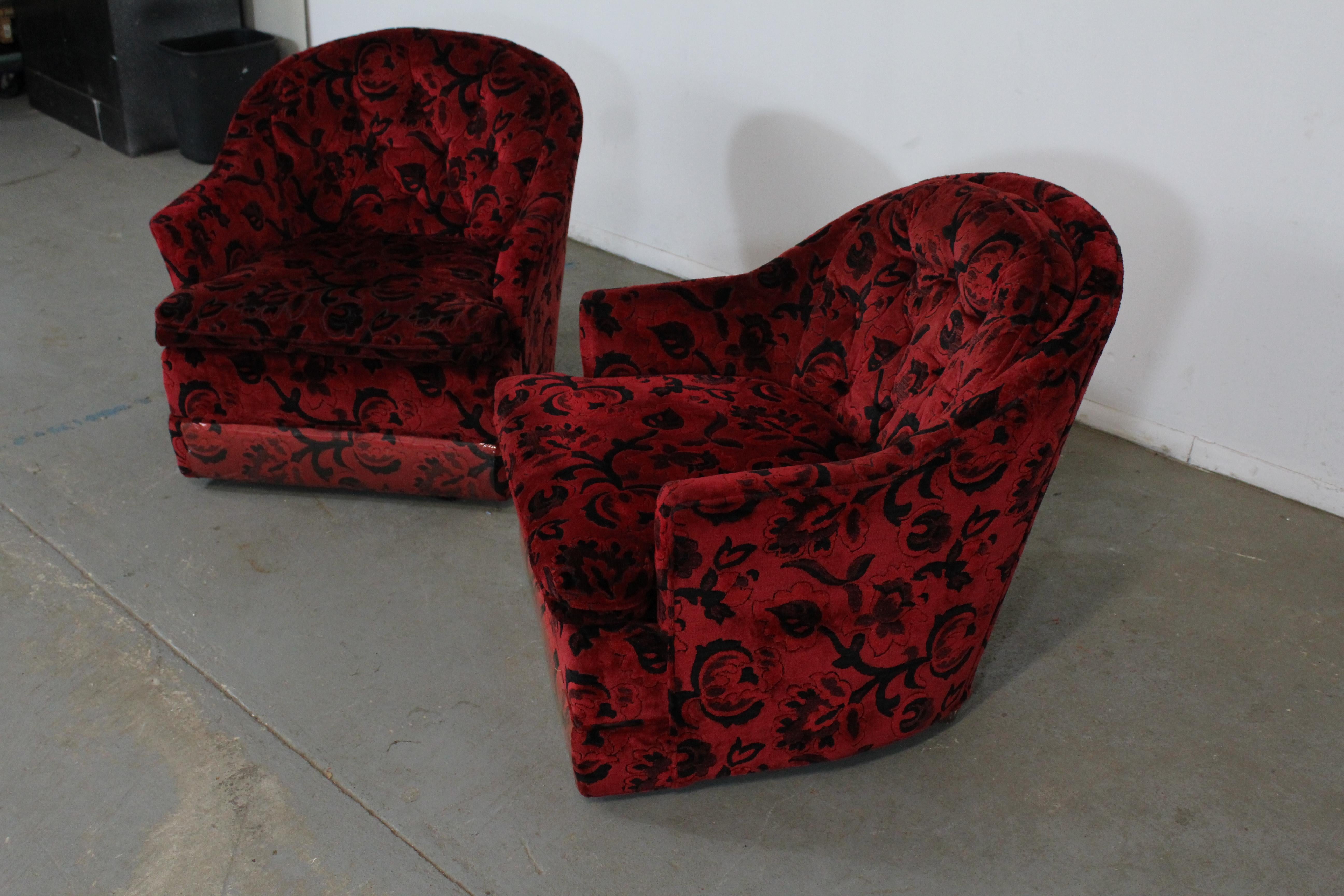 Mid-Century Modern Tufted Velvet Barrel Back Club Chairs 'Pair' In Good Condition For Sale In Wilmington, DE