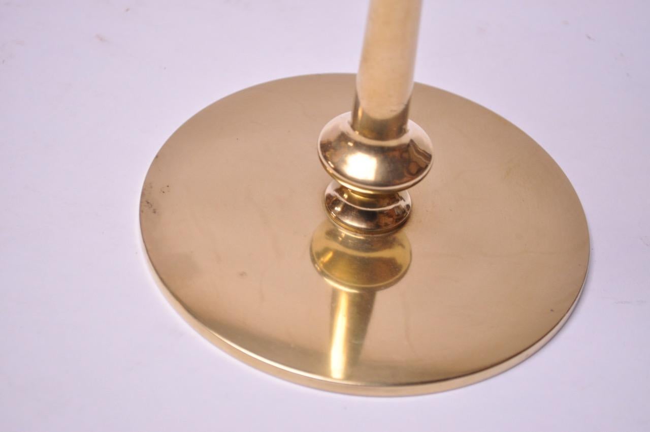 Pair of Mid-Century Modern Turned Brass Candlesticks after Jarvie For Sale 5