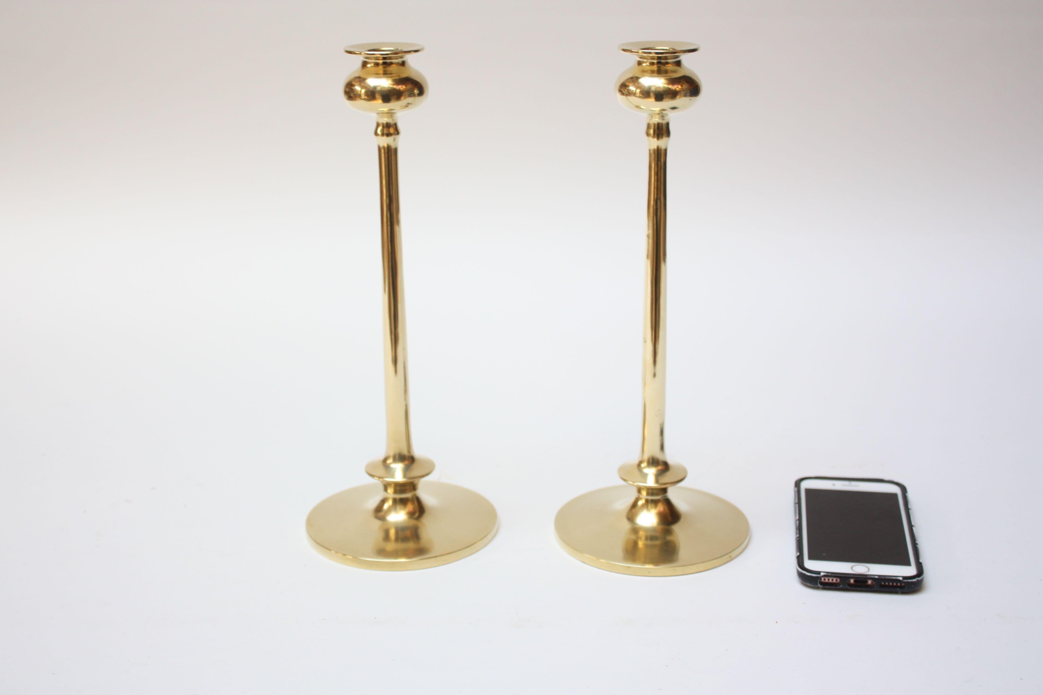 Polished Pair of Mid-Century Modern Turned Brass Candlesticks after Jarvie