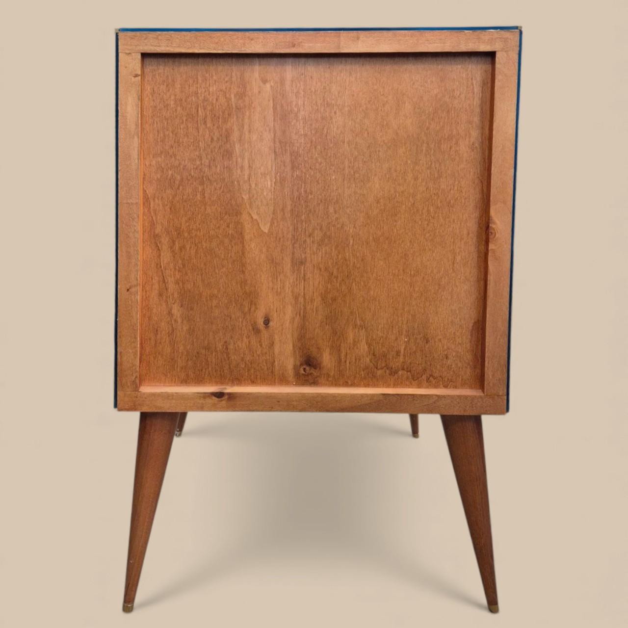 Coppia di tavolini in vetro di Murano e ottone della metà del secolo scorso, anni '60-'70 in vendita 6