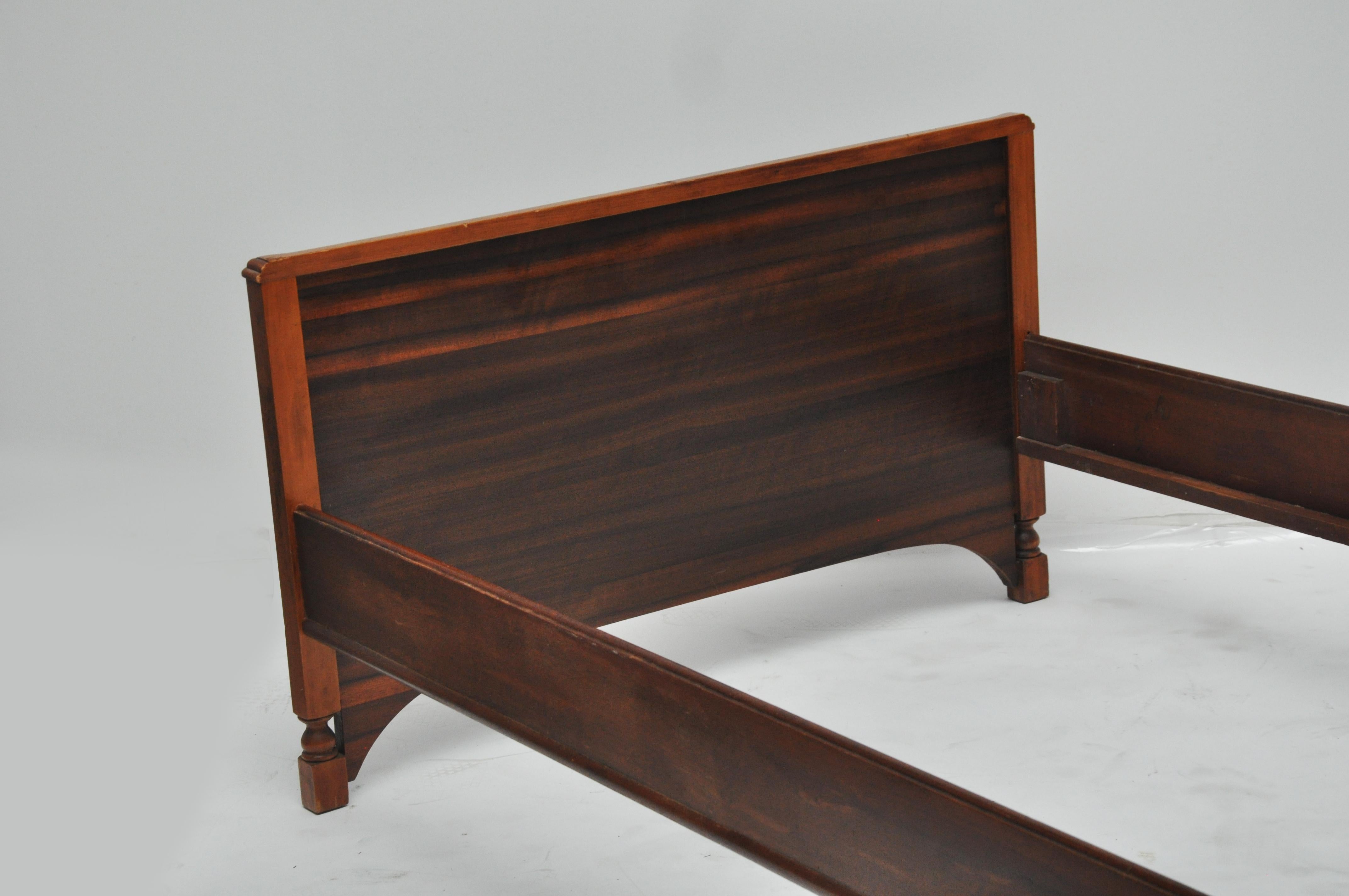 Pair of Mid-Century Modern Twin Beds 1