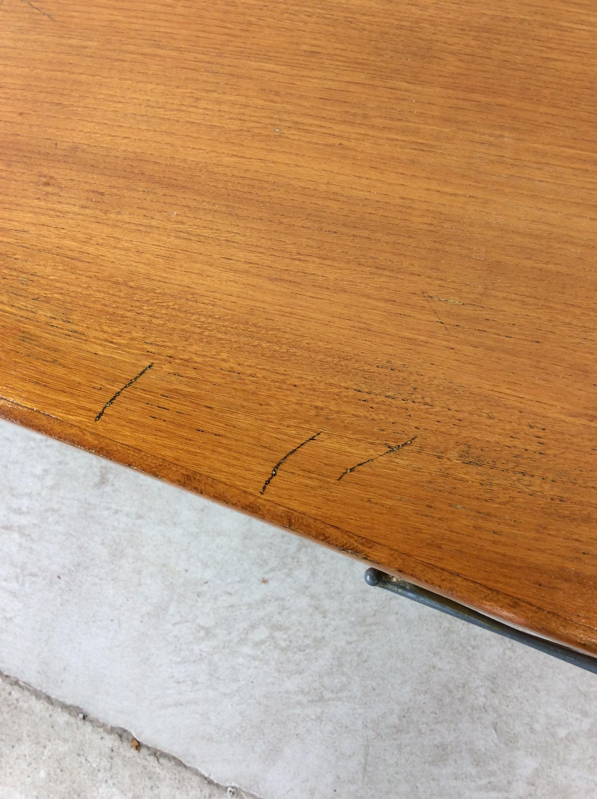 Pair of Mid Century Modern Two Drawer Nightstands by Drexel in vendita 5