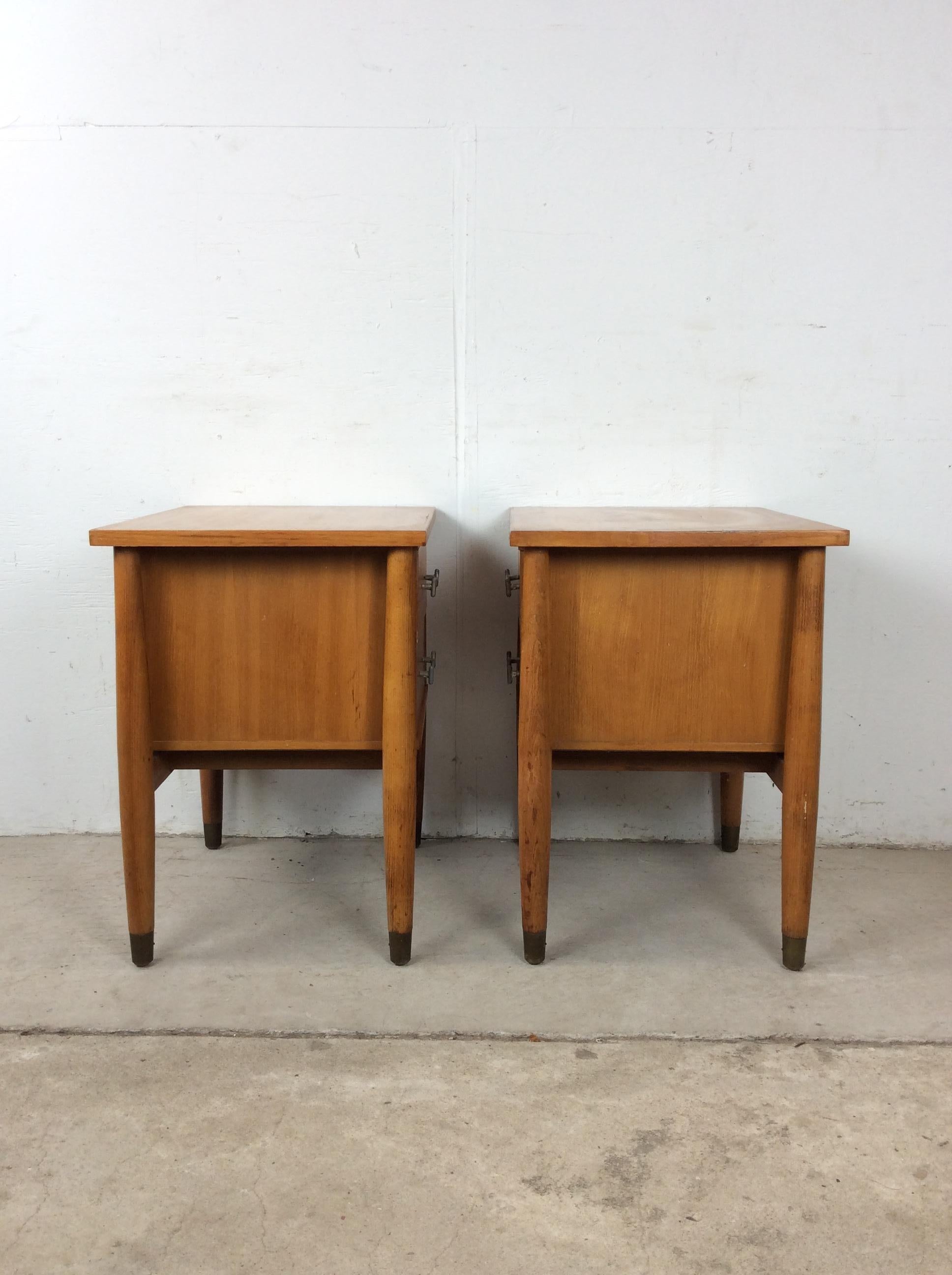 Pair of Mid Century Modern Two Drawer Nightstands by Drexel in vendita 11