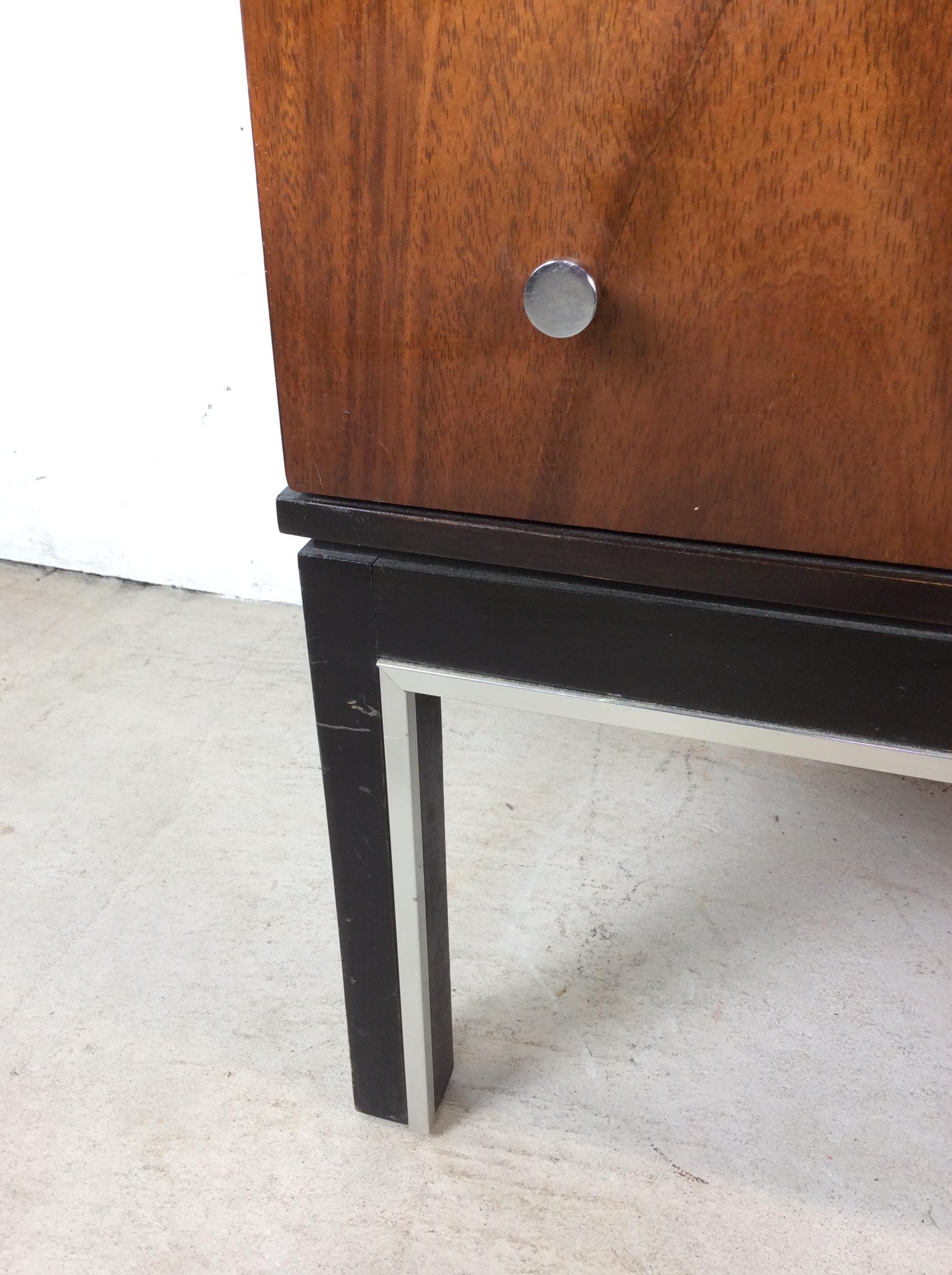 Pair of Mid Century Modern Two Drawer Nightstands with Chrome Accents en vente 5