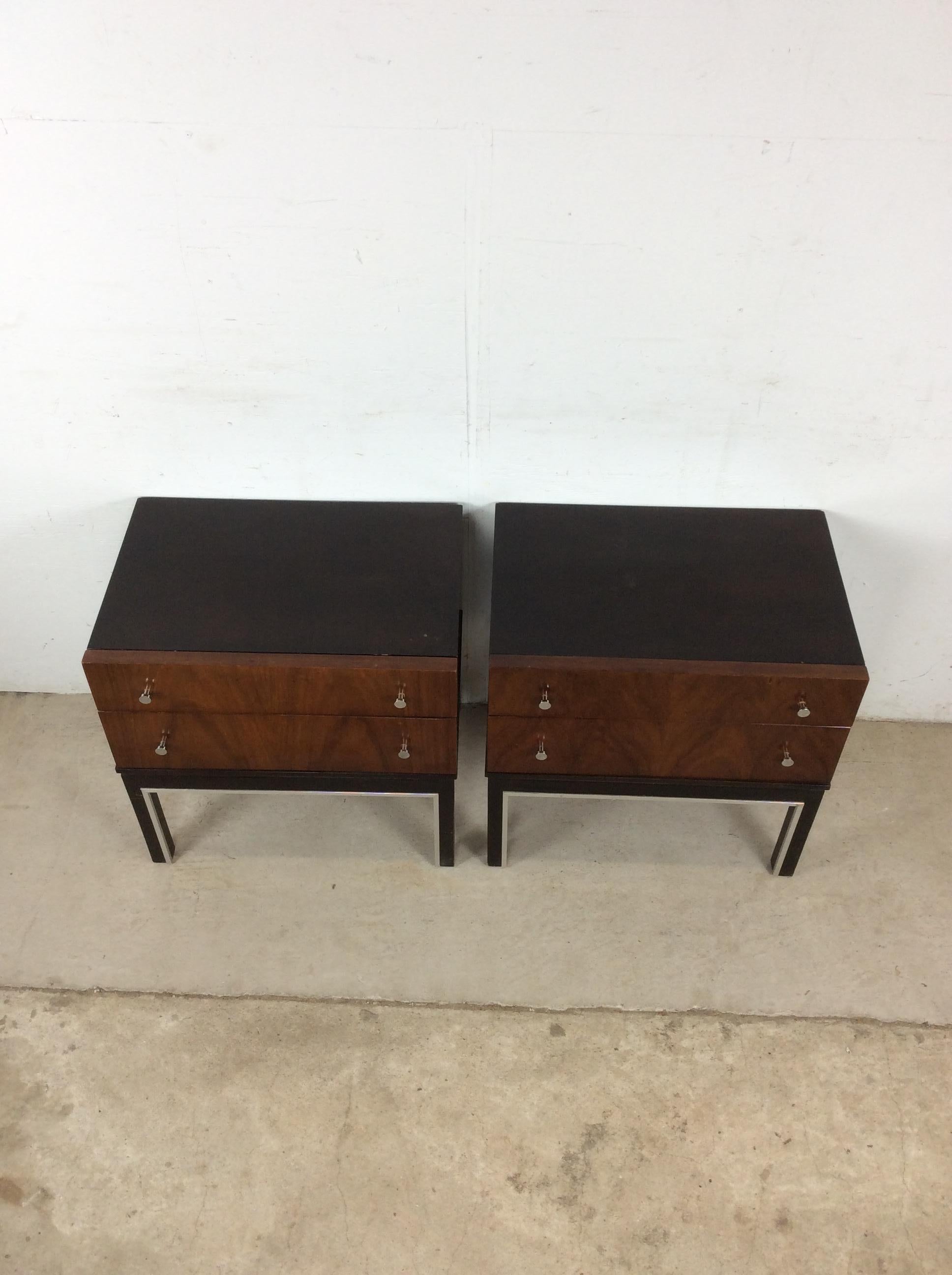 Américain Pair of Mid Century Modern Two Drawer Nightstands with Chrome Accents en vente