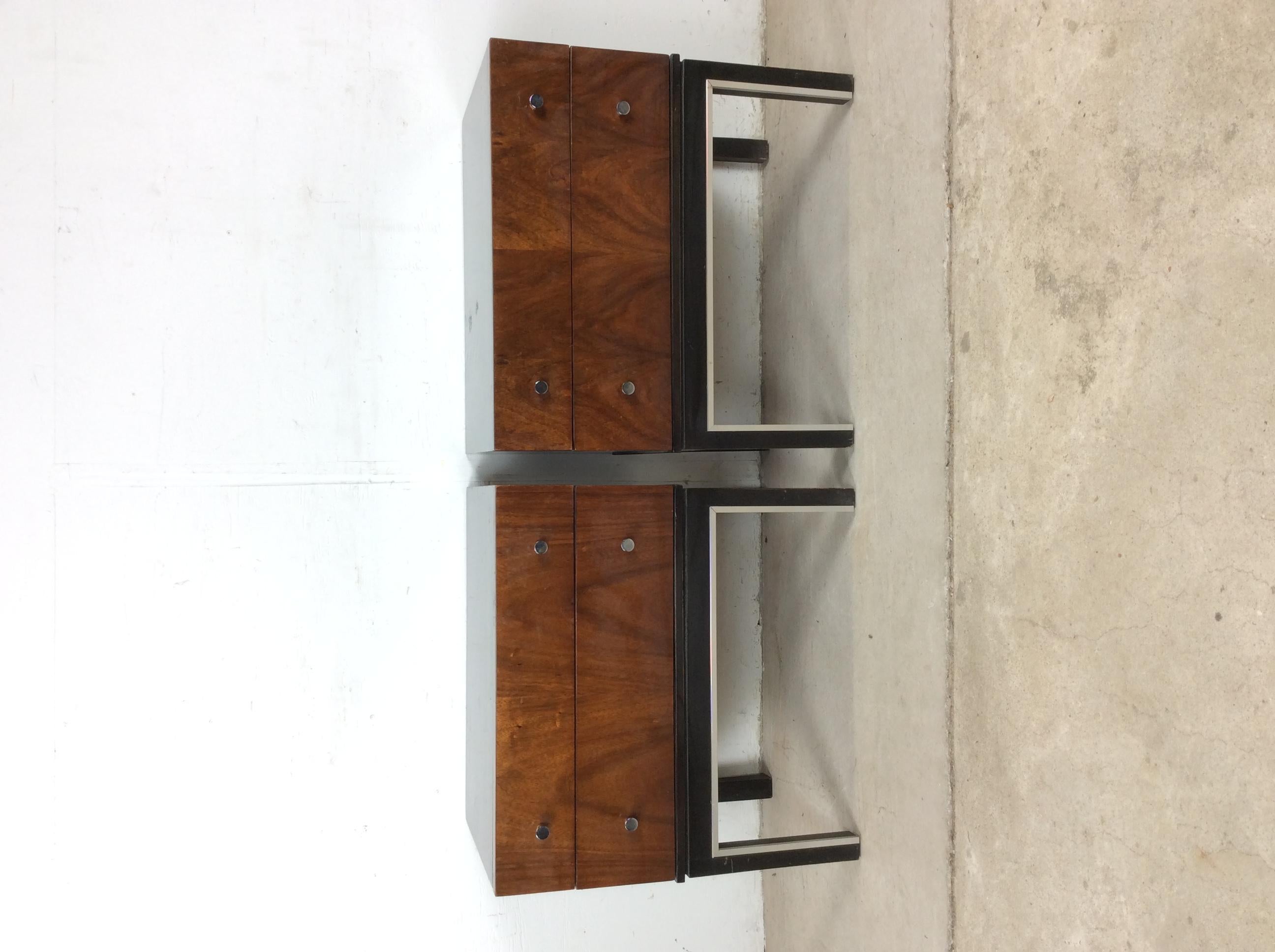 Pair of Mid Century Modern Two Drawer Nightstands with Chrome Accents en vente 2