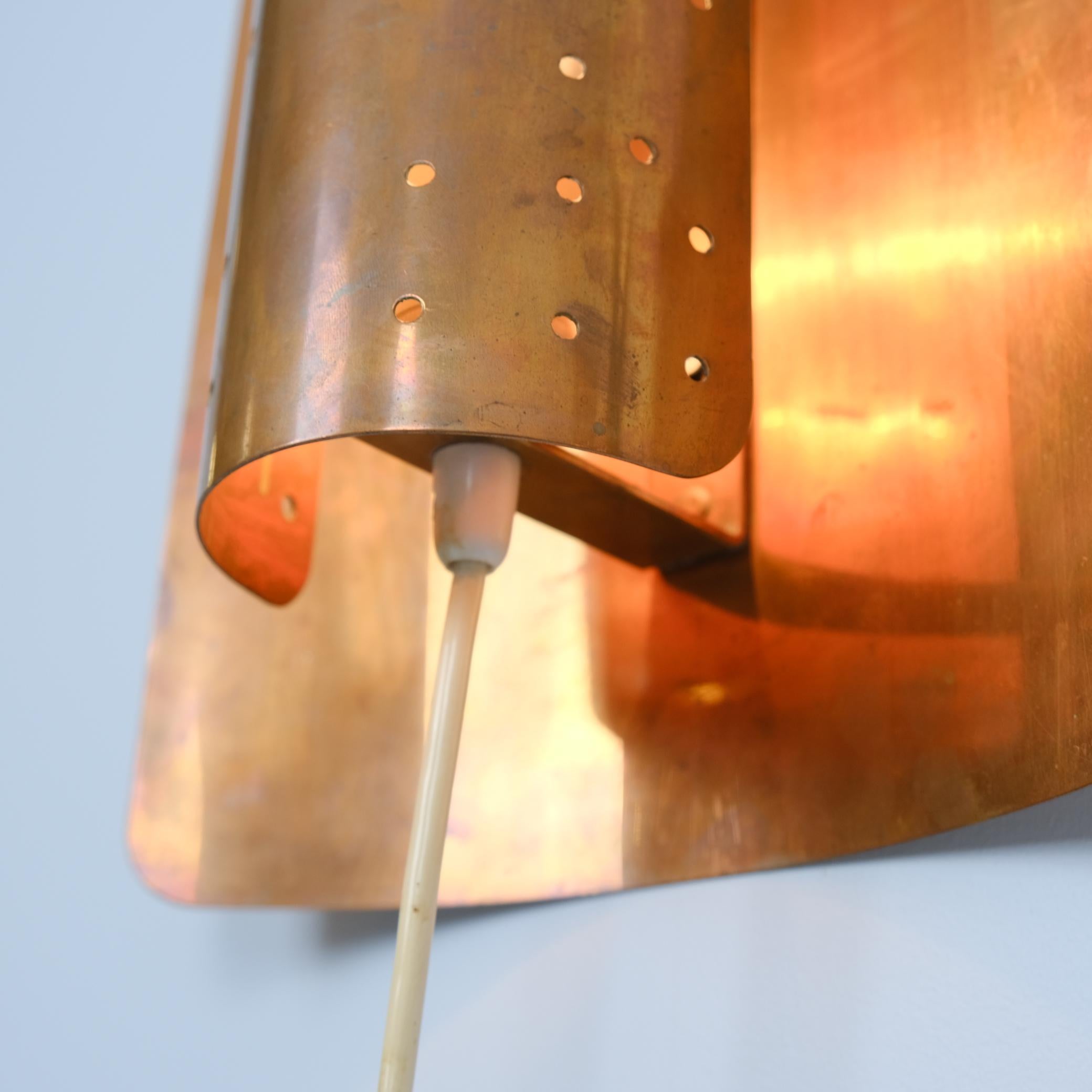 Coppia di focaccine in rame fortificate in stile Tynell della metà del secolo scorso, Finlandia 1950 in vendita 3