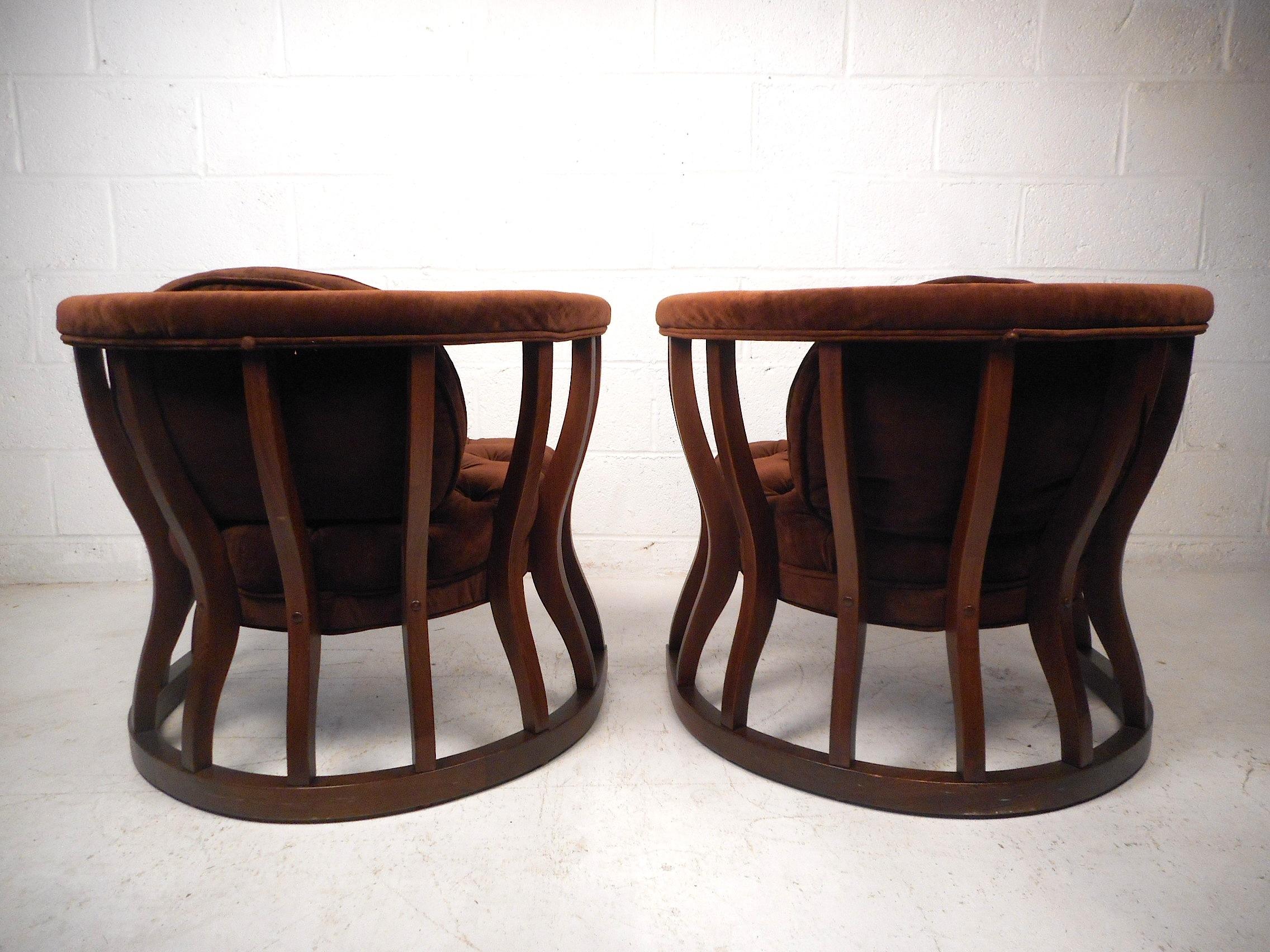 Pair of Mid-Century Modern Upholstered Barrel Back Chairs 3