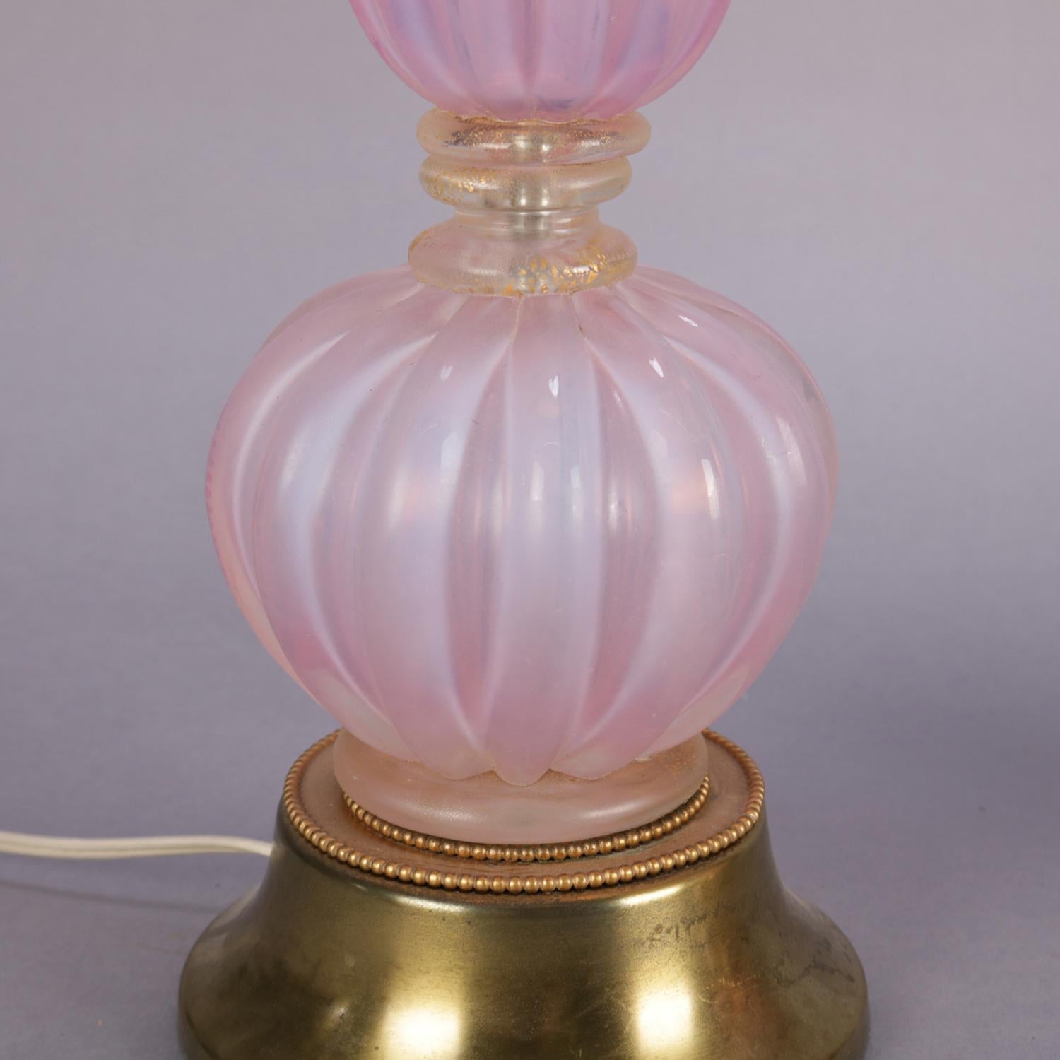Pair of Mid-Century Modern Venetian Murano Art Glass and Gilt Table Lamp (amerikanisch)