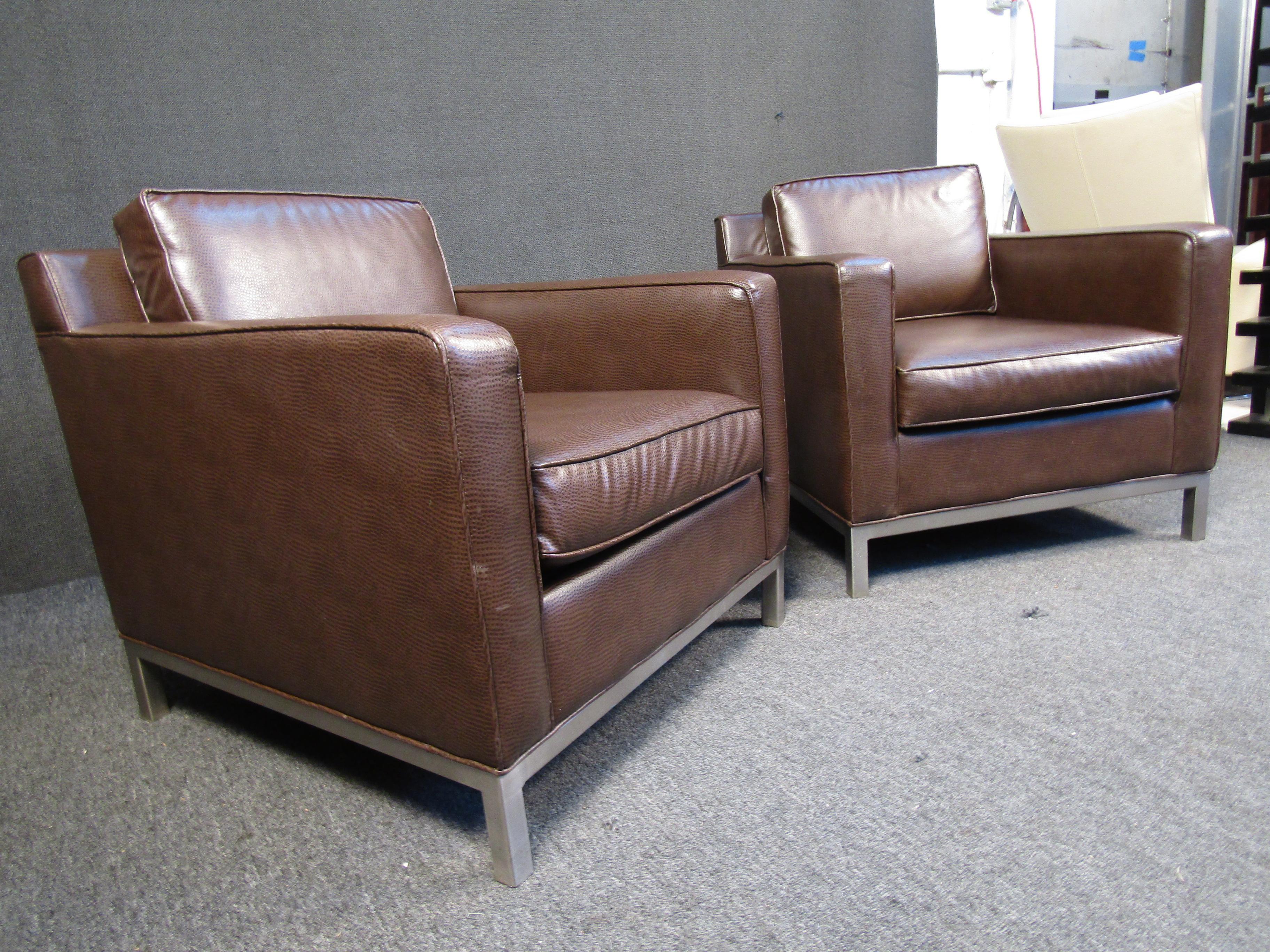 Pair of Mid-Century Modern Vinyl Club Chairs In Good Condition For Sale In Brooklyn, NY