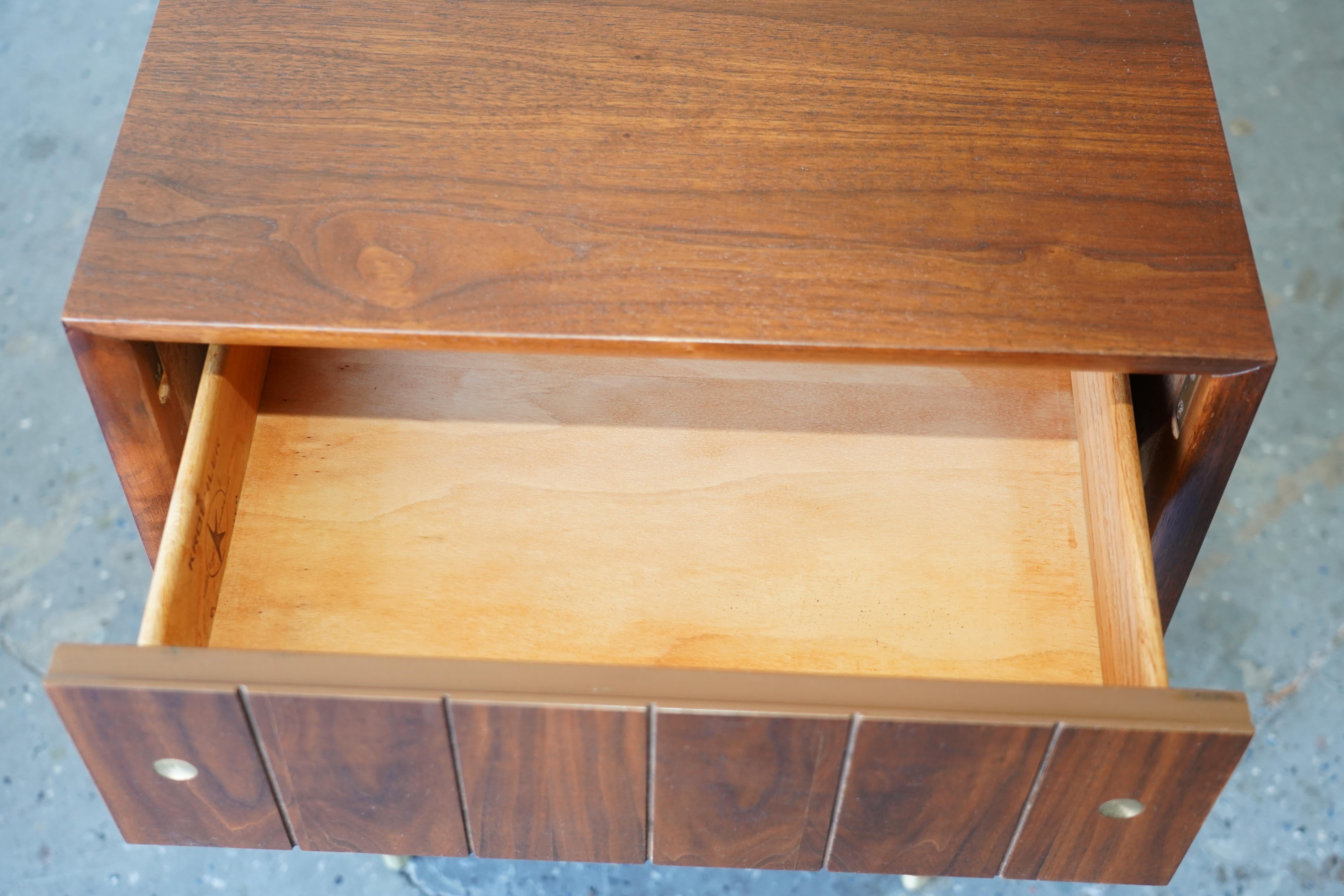Pair of Mid-Century Modern Walnut and Brass Nightstands by Kroehler 6