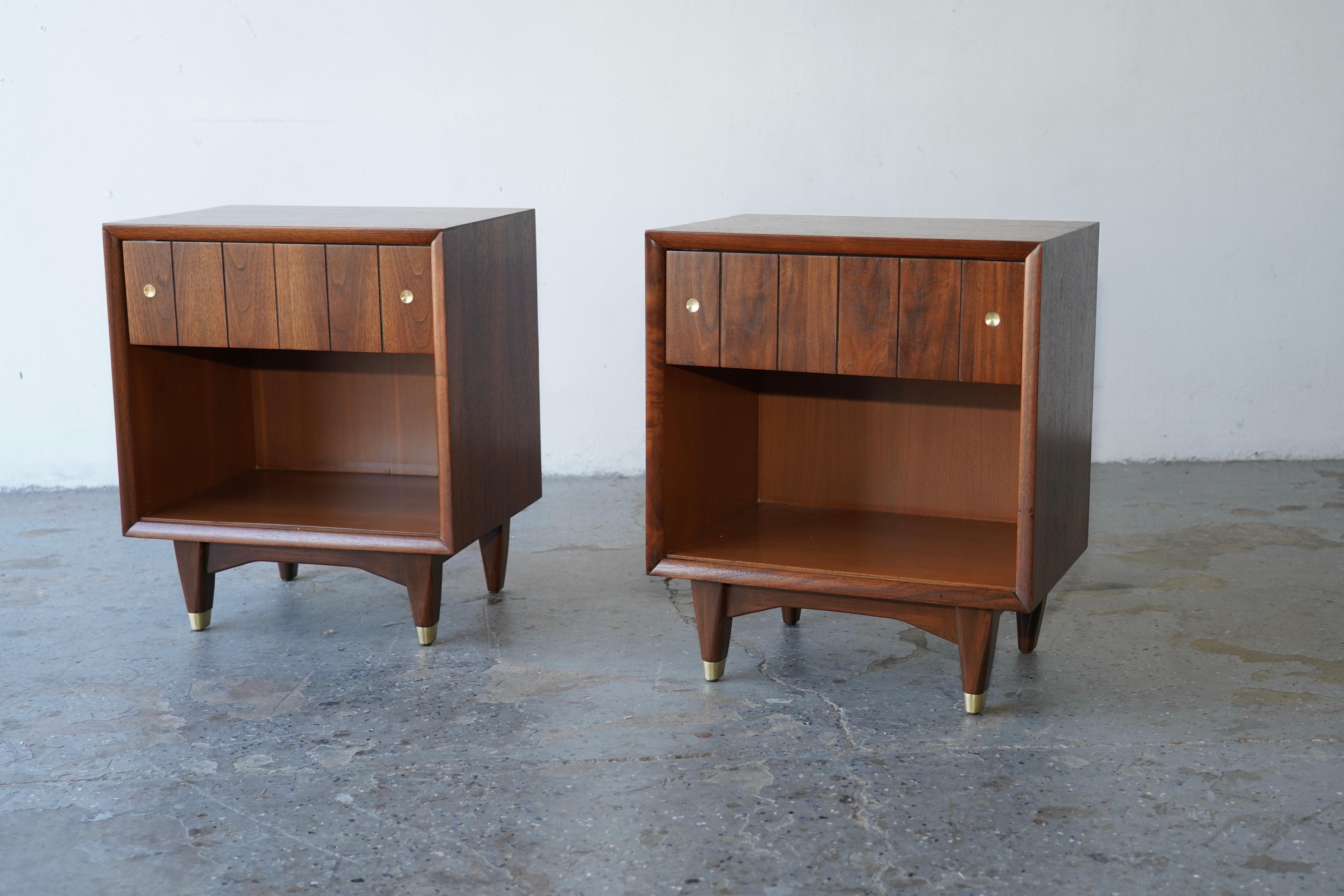 American Pair of Mid-Century Modern Walnut and Brass Nightstands by Kroehler