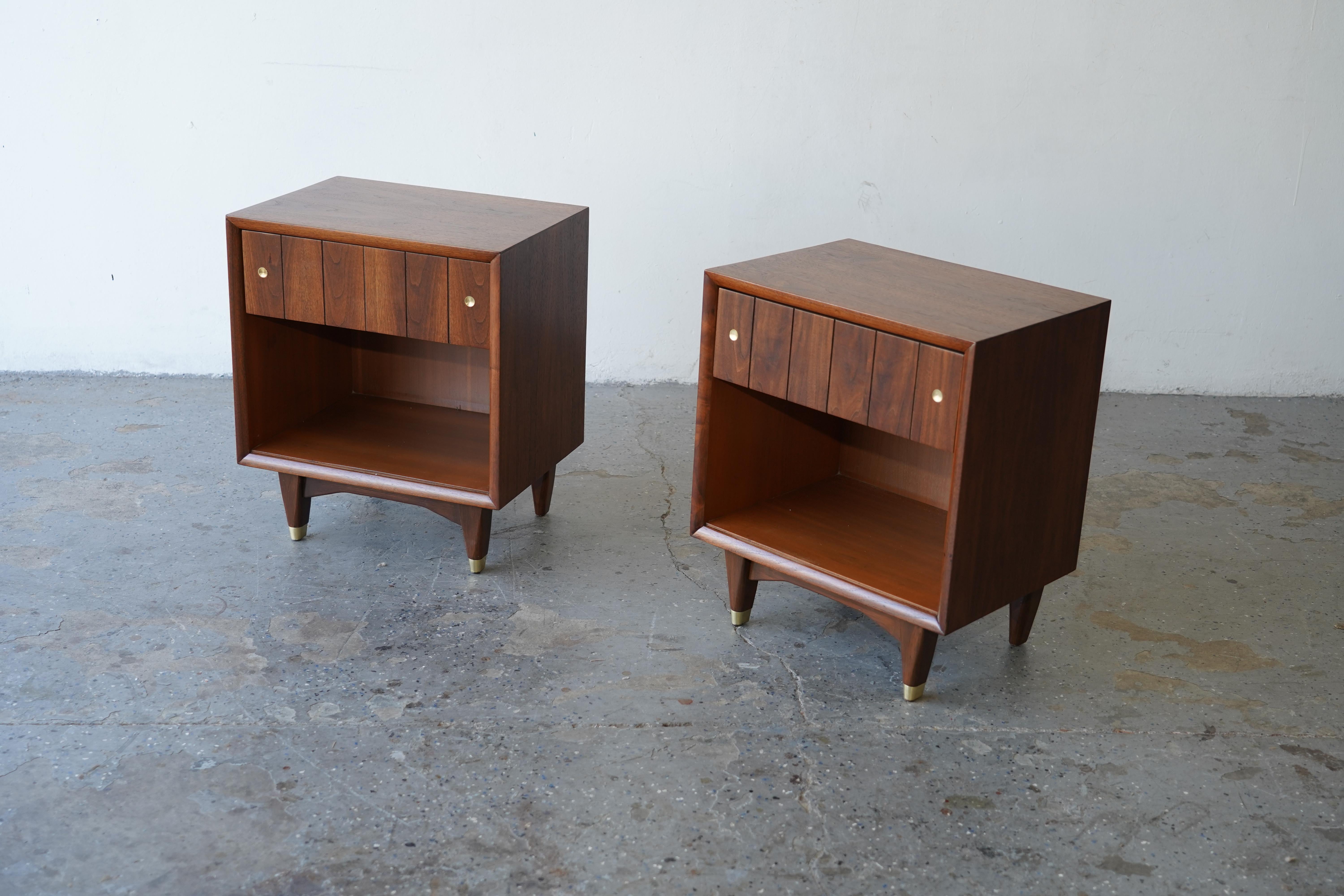 Pair of Mid-Century Modern Walnut and Brass Nightstands by Kroehler 1