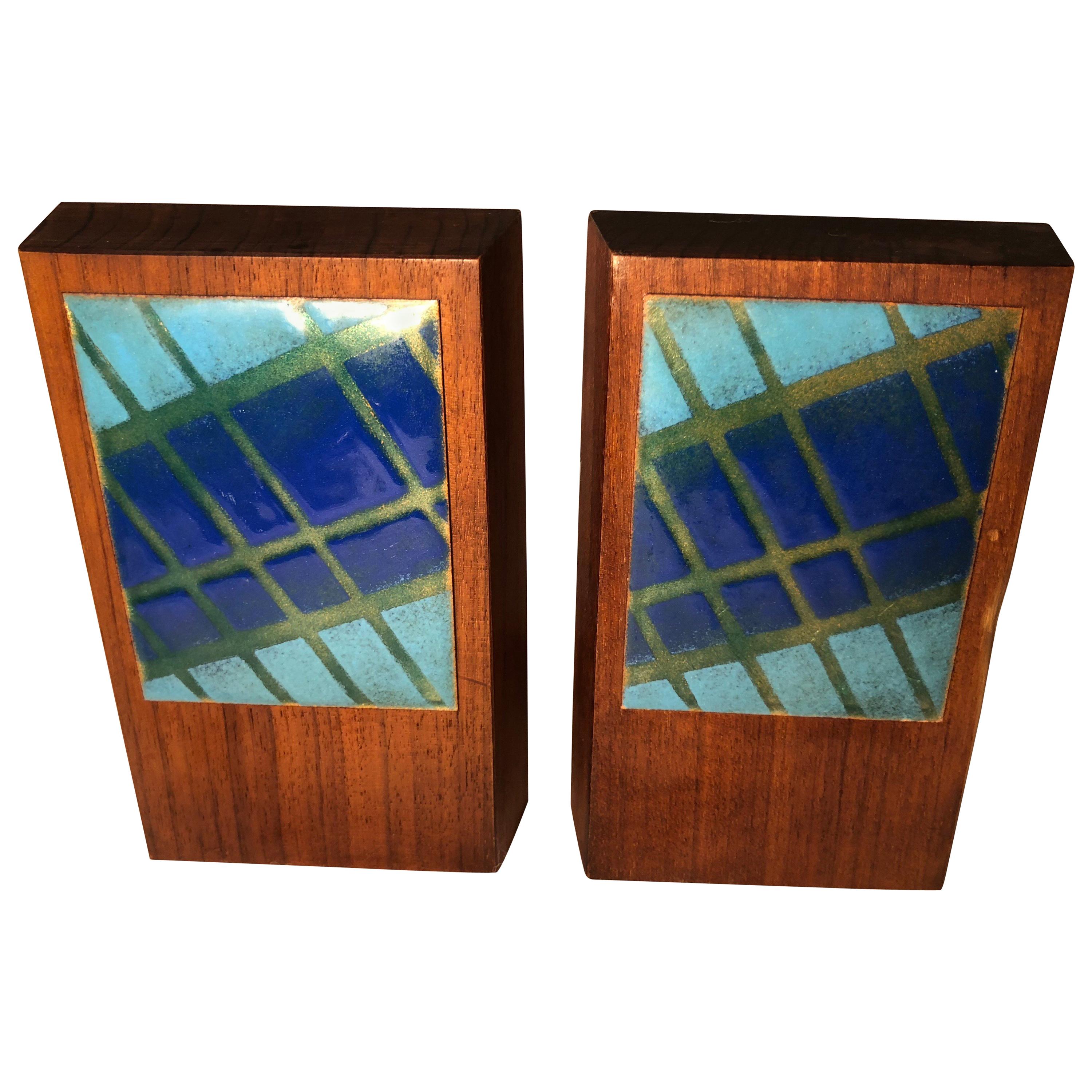 Pair of Mid-Century Modern Walnut and Enamel Bookends by Ernest John For Sale