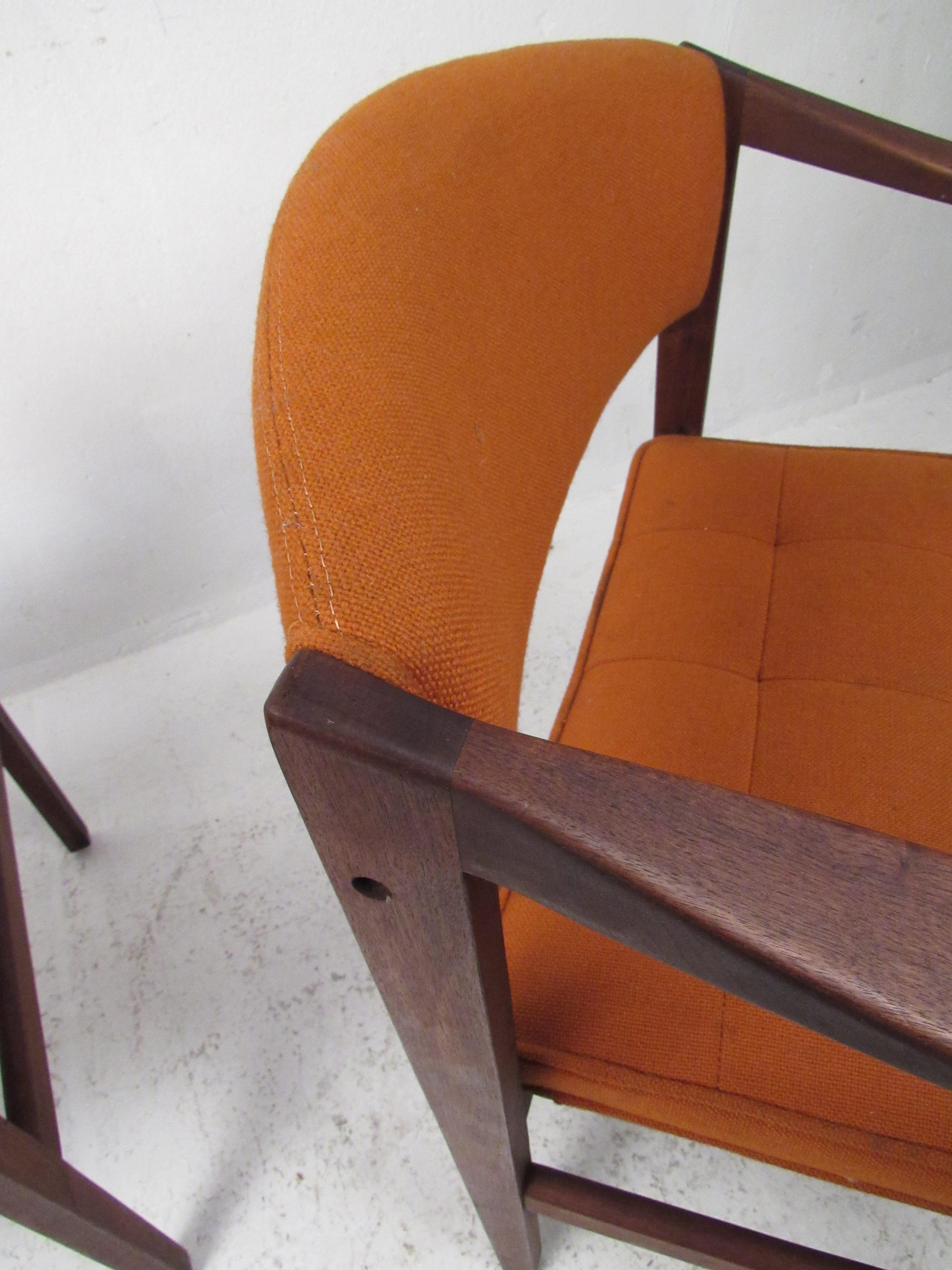 Pair of Mid-Century Modern Walnut Armchairs For Sale 3