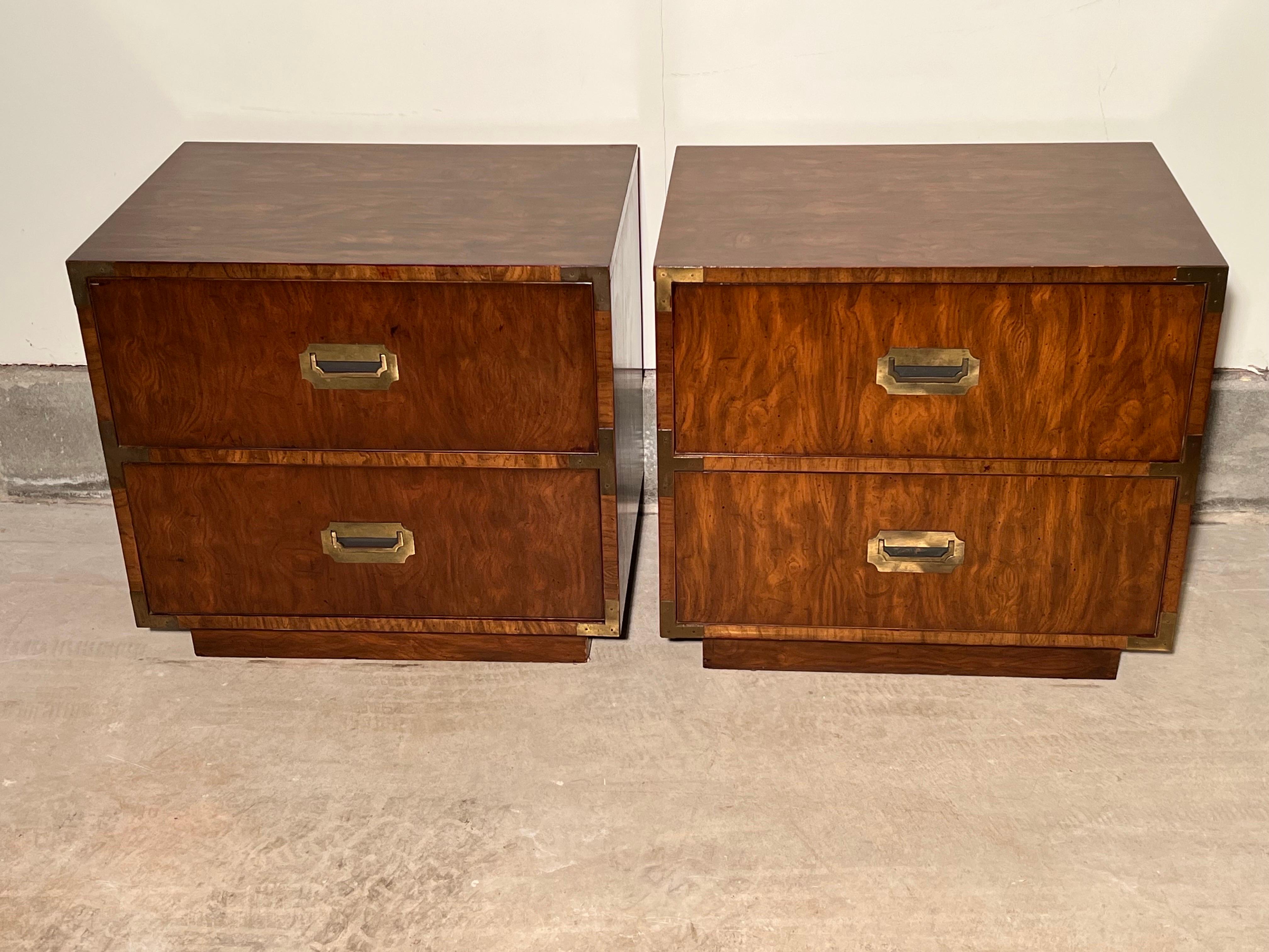 Pair of Mid-Century Modern Walnut Campaign Nightstands In Good Condition In Redding, CT