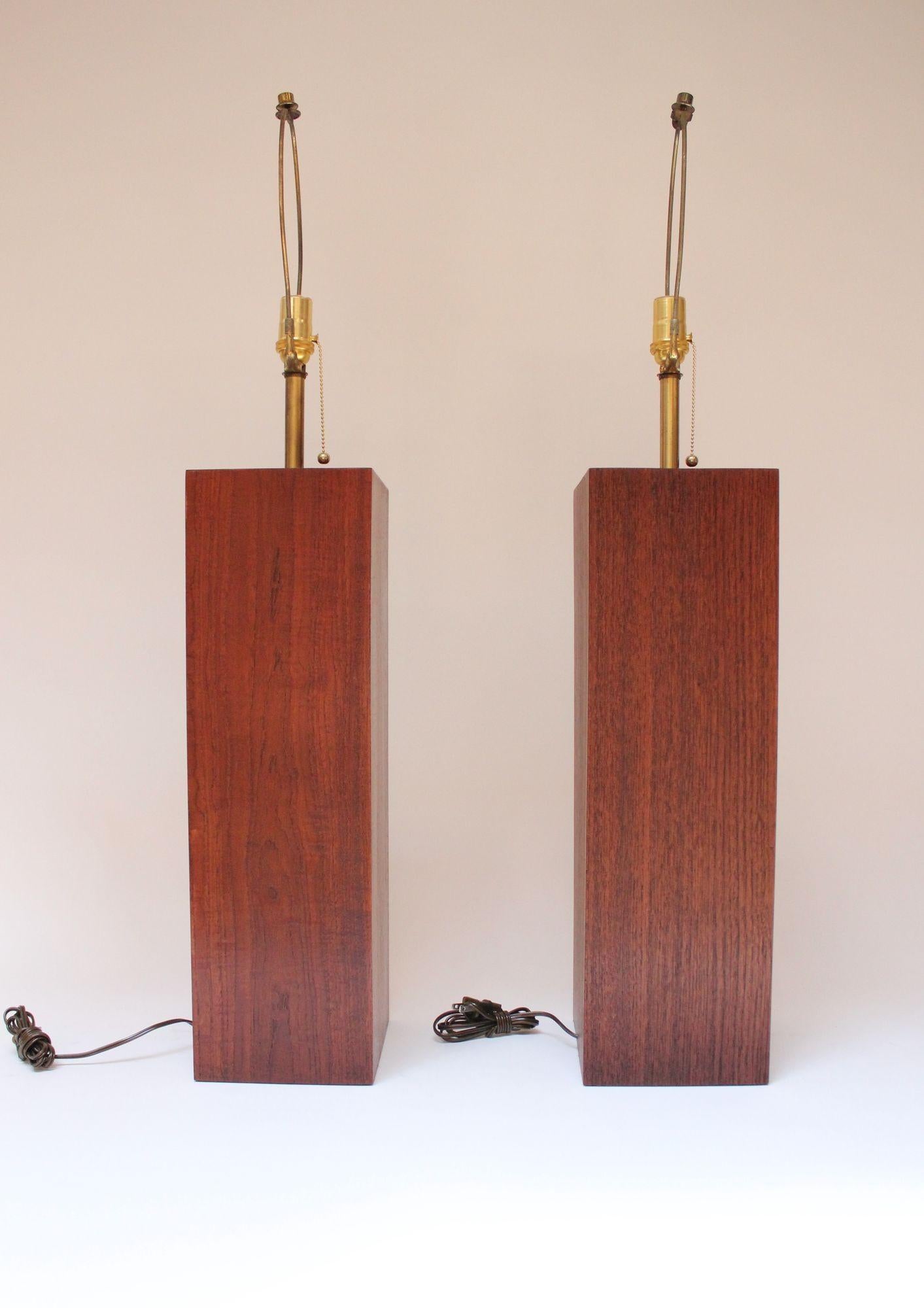 American Pair of Mid Century Modern Walnut Column Block-Form Table Lamps For Sale