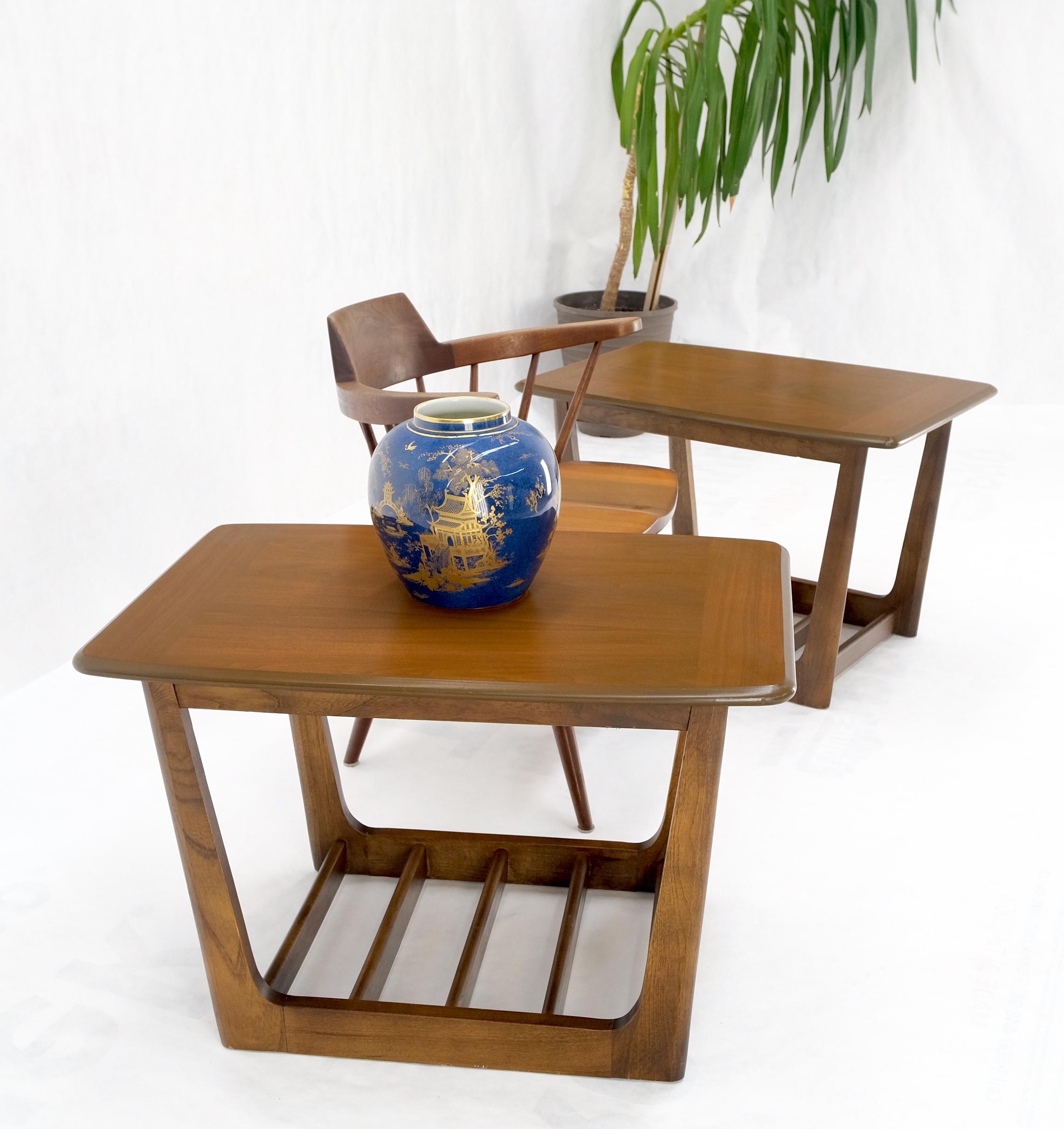 Pair of Mid-Century Modern Walnut End Side Tables w/ Shelf MINT! For Sale 5
