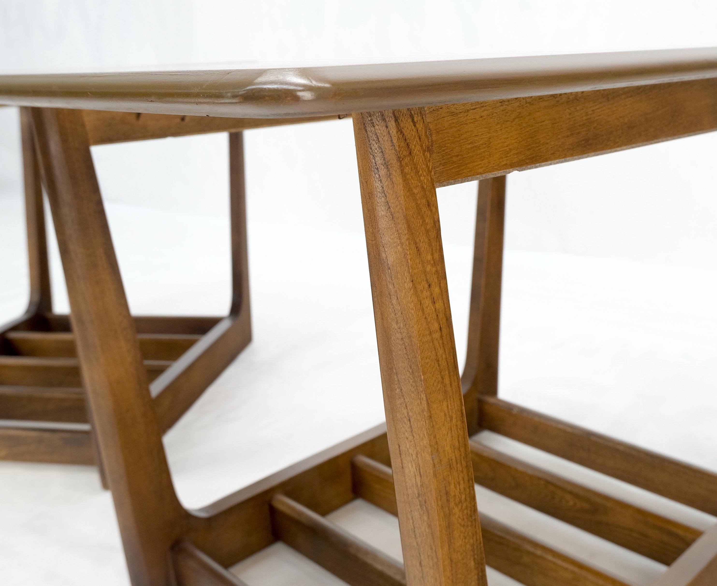 Pair of Mid-Century Modern Walnut End Side Tables w/ Shelf MINT! For Sale 1