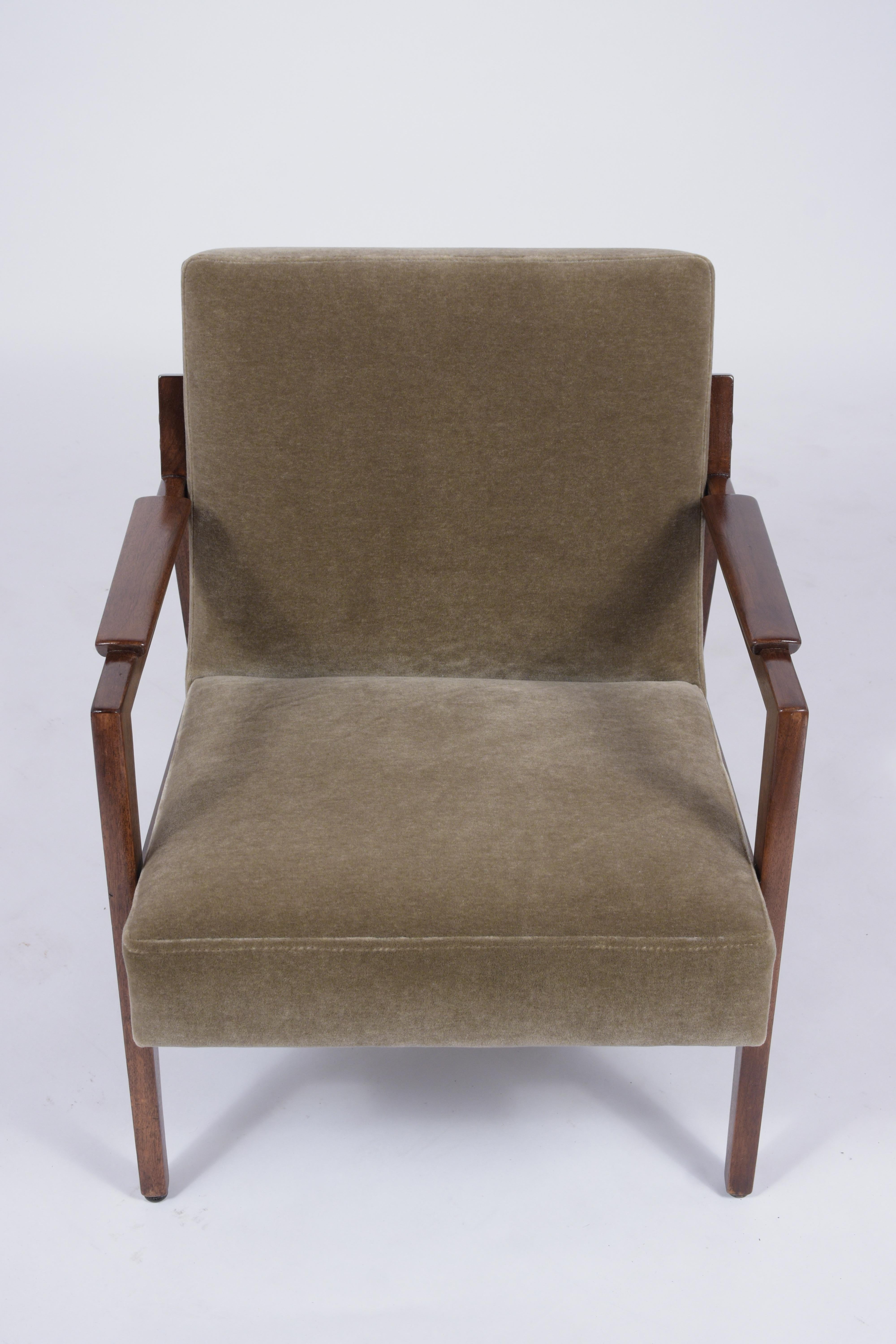 1960's Pair of Mid-Century Modern Walnut Lounge Chairs 2