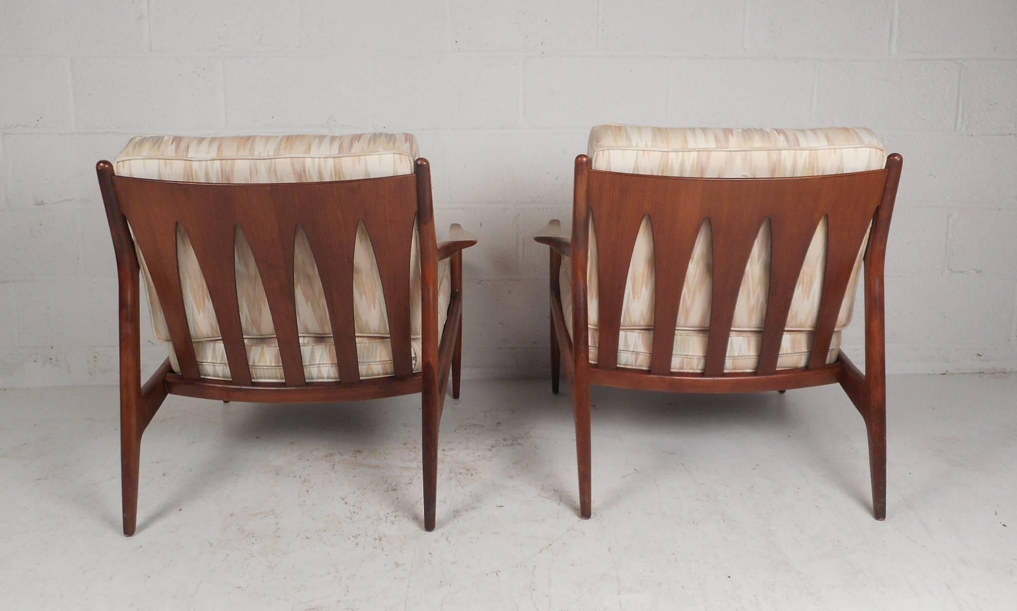 Upholstery Pair of Mid-Century Modern Walnut Lounge Chairs in the Manner of Ib Kofod Larson