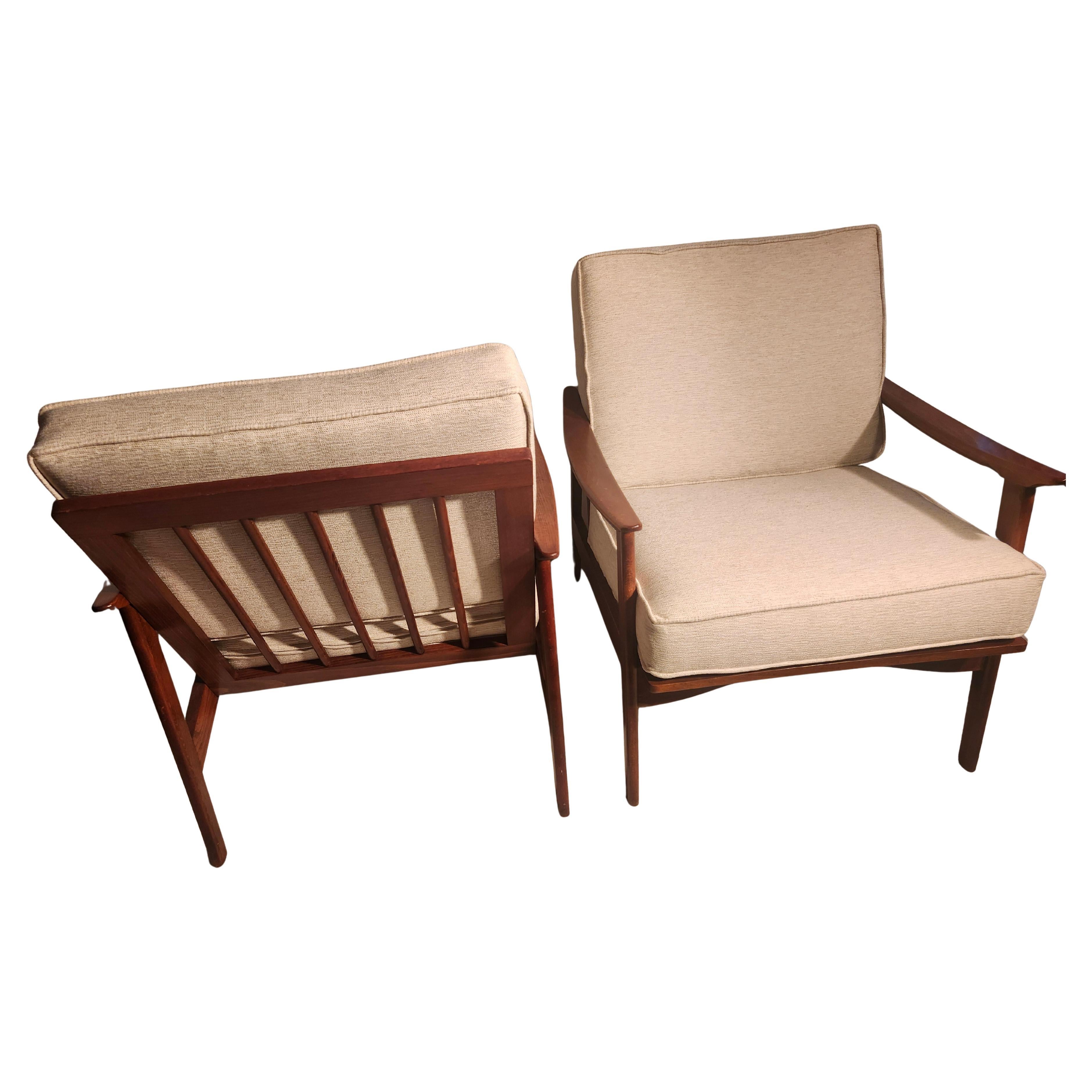 American Pair of Mid Century Modern Walnut Lounge Chairs with New Cushions For Sale