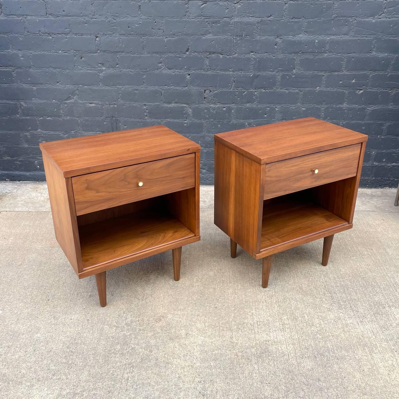 American Newly Refinished - Pair of Mid-Century Modern Walnut Night Stands