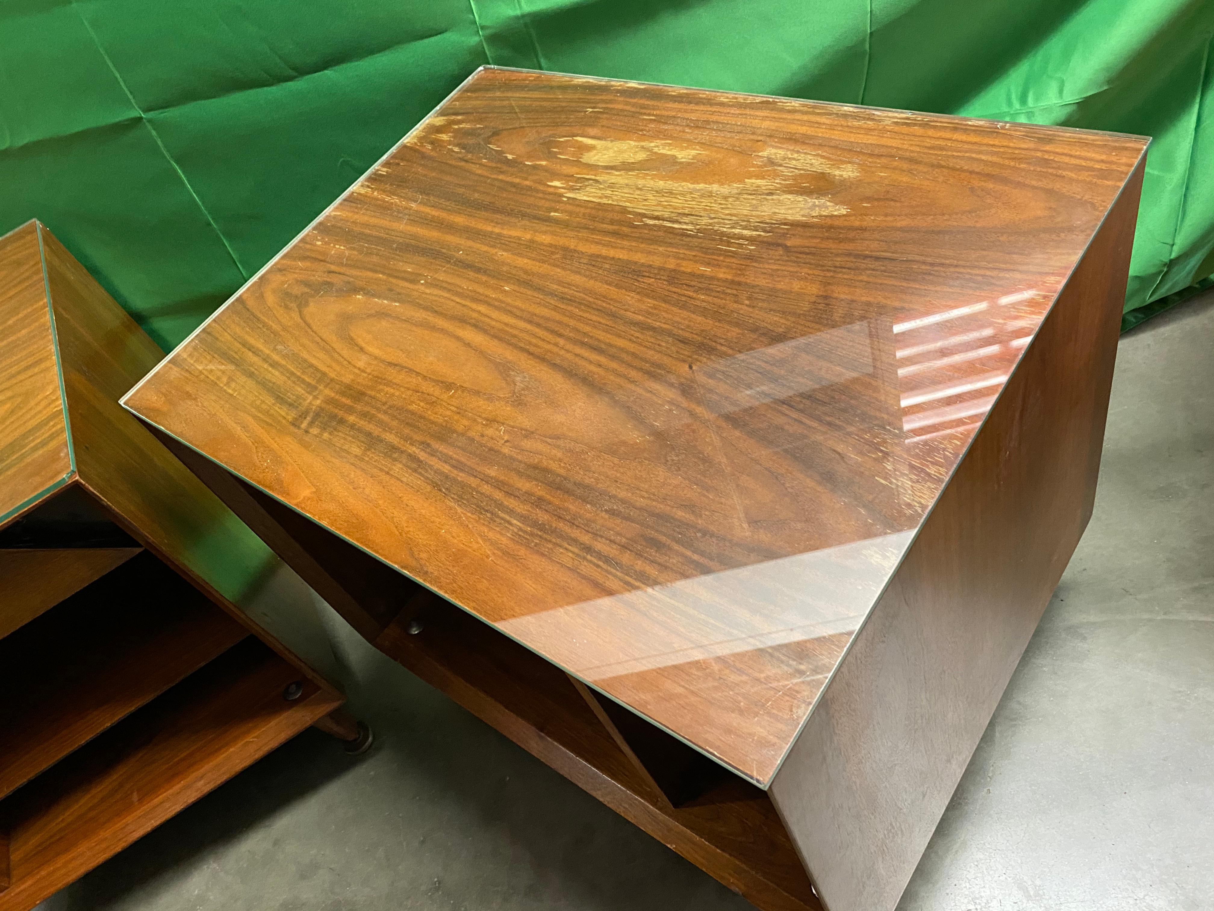 20th Century Pair of Mid-Century Modern Walnut Nightstands by Marc Berge for Grosfeld House For Sale