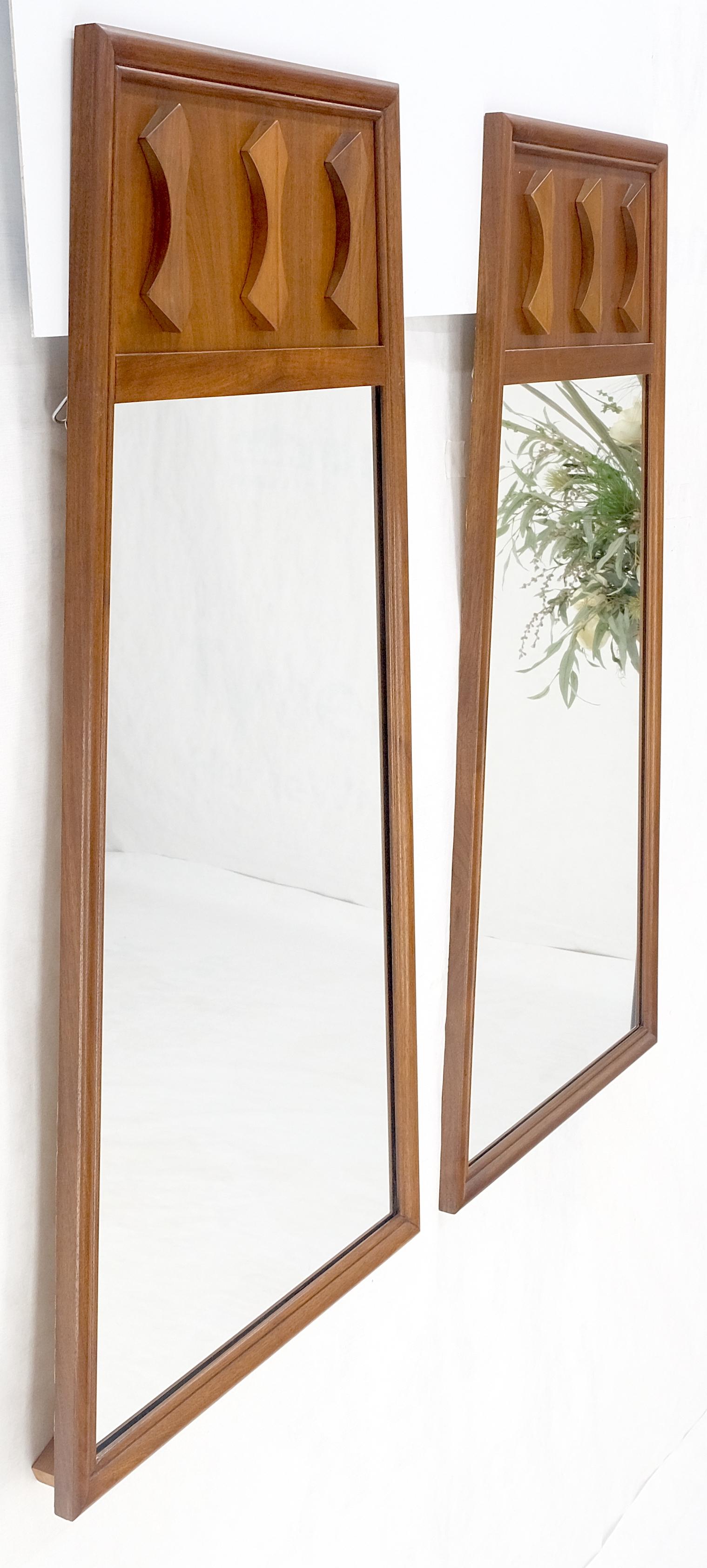 Pair of Mid Century Modern Walnut Pyramid Shape Walnut Wall Mirrors MINT! In Good Condition For Sale In Rockaway, NJ