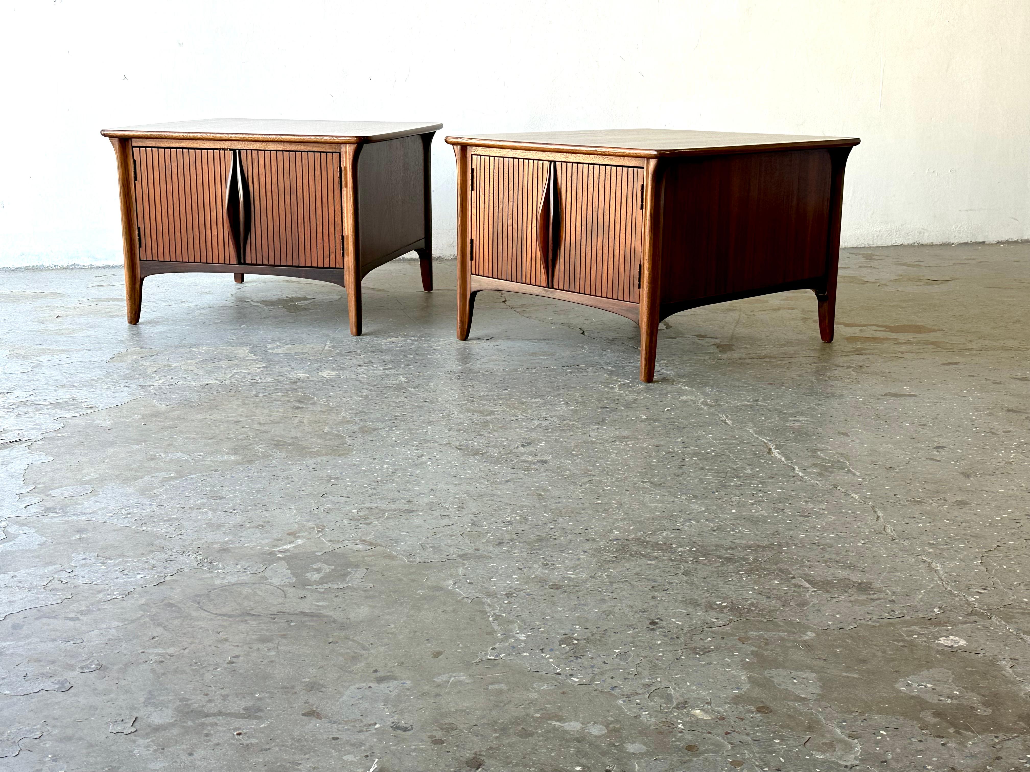 Mid-20th Century Pair of Mid-Century Modern Walnut & Rosewood Large End / Side Tables For Sale