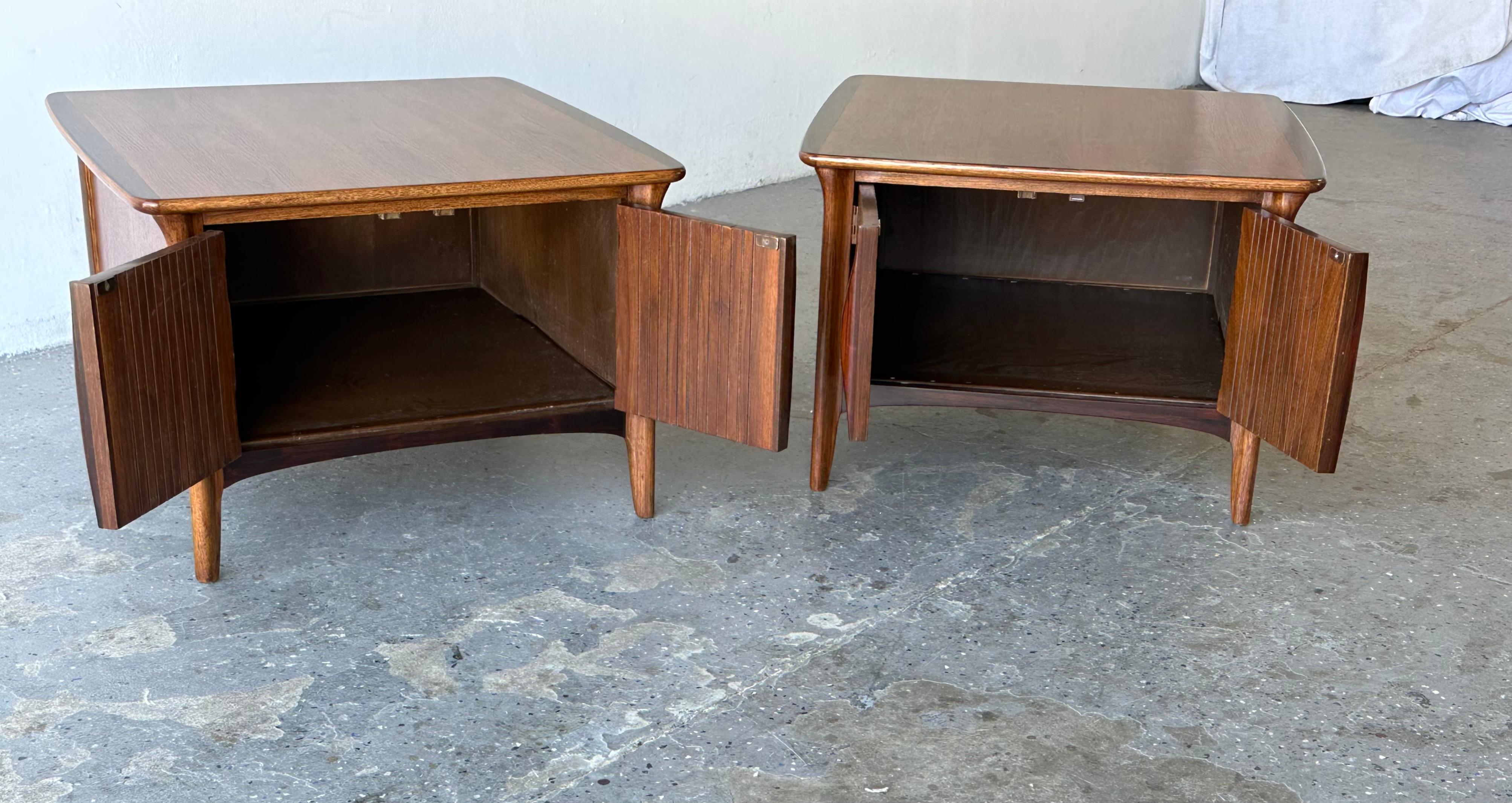 Pair of Mid-Century Modern Walnut & Rosewood Large End / Side Tables For Sale 1