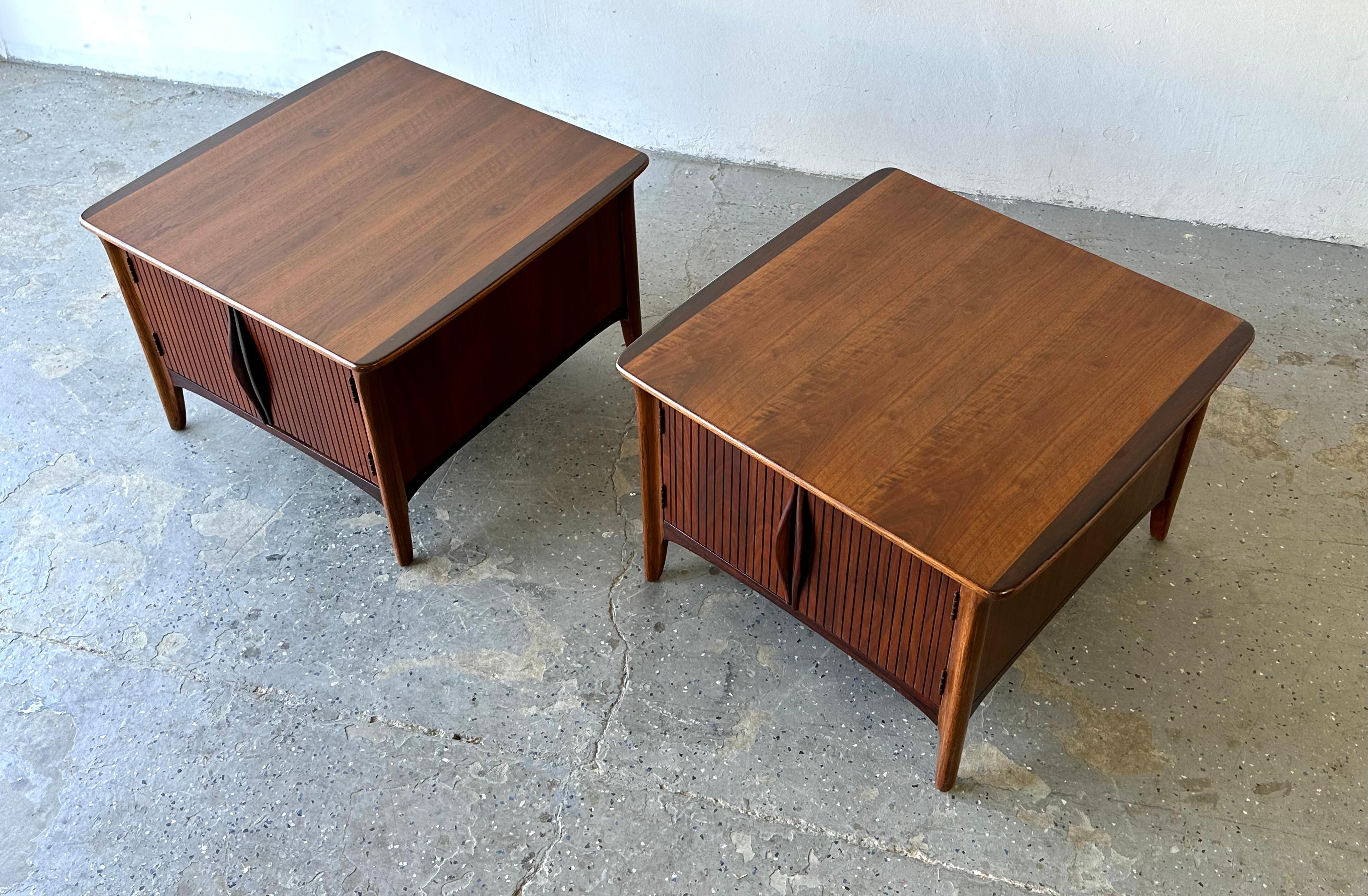 Pair of Mid-Century Modern Walnut & Rosewood Large End / Side Tables For Sale 2