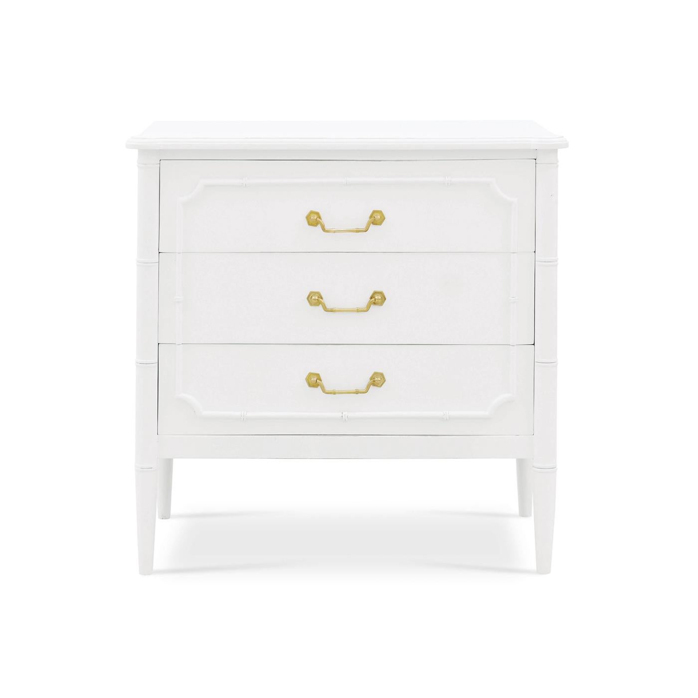 Mid-Century Modern Pair of Mid Century Modern White Painted Nightstands For Sale