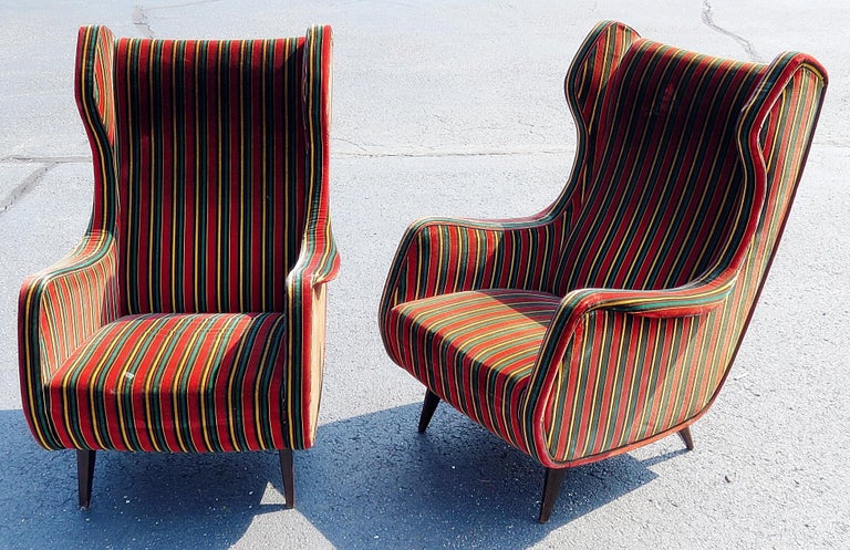 Pair of Mid-Century Modern Wingback Chairs For Sale at 1stdibs