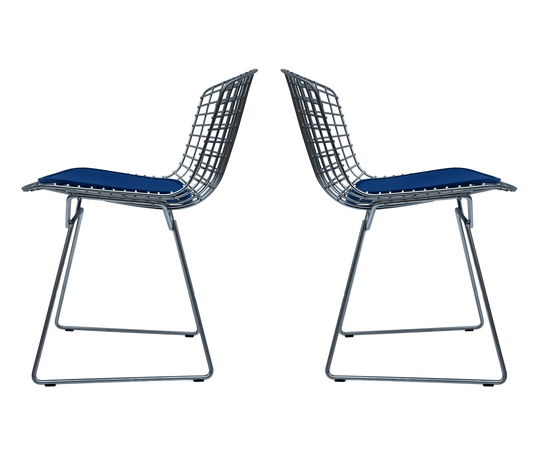American Pair of Mid-Century Modern Wire Side or Dining Chairs by Harry Bertoia for Knoll