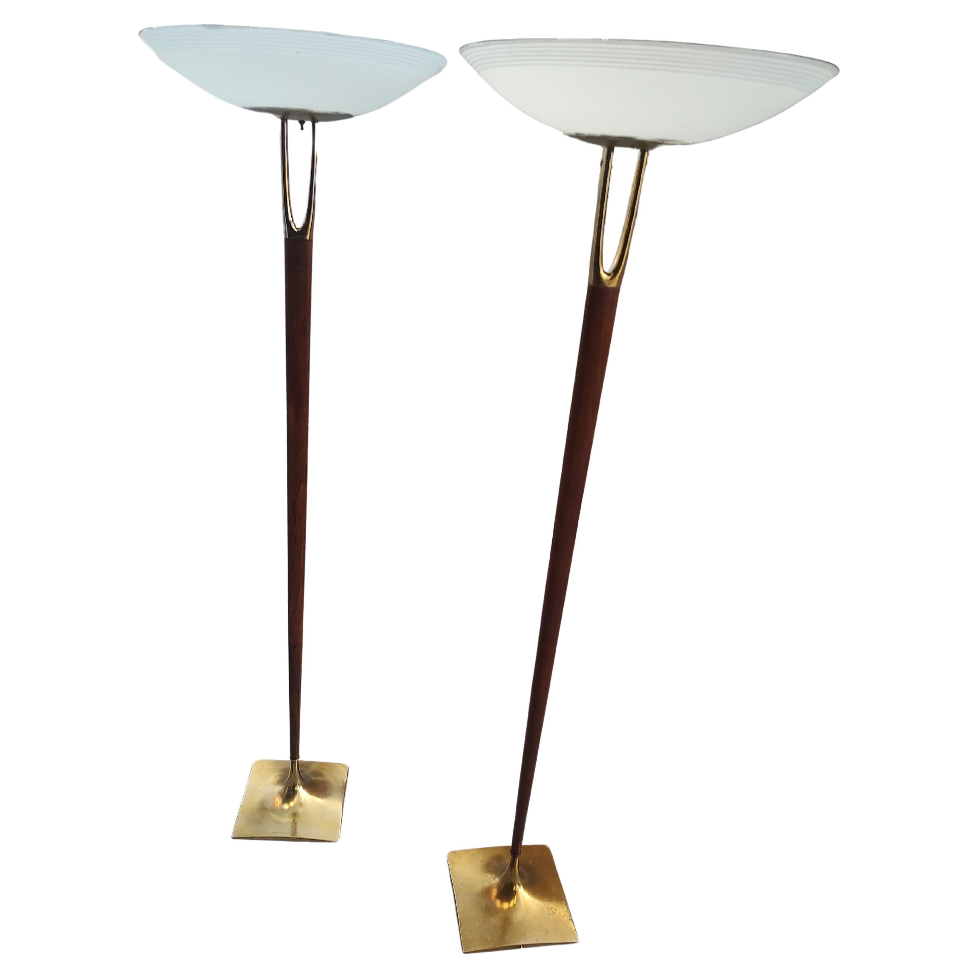 Milieu du XXe siècle Paire de lampadaires Wishbone modernes du milieu du siècle dernier par Gerald Thurston pour Laurel en vente