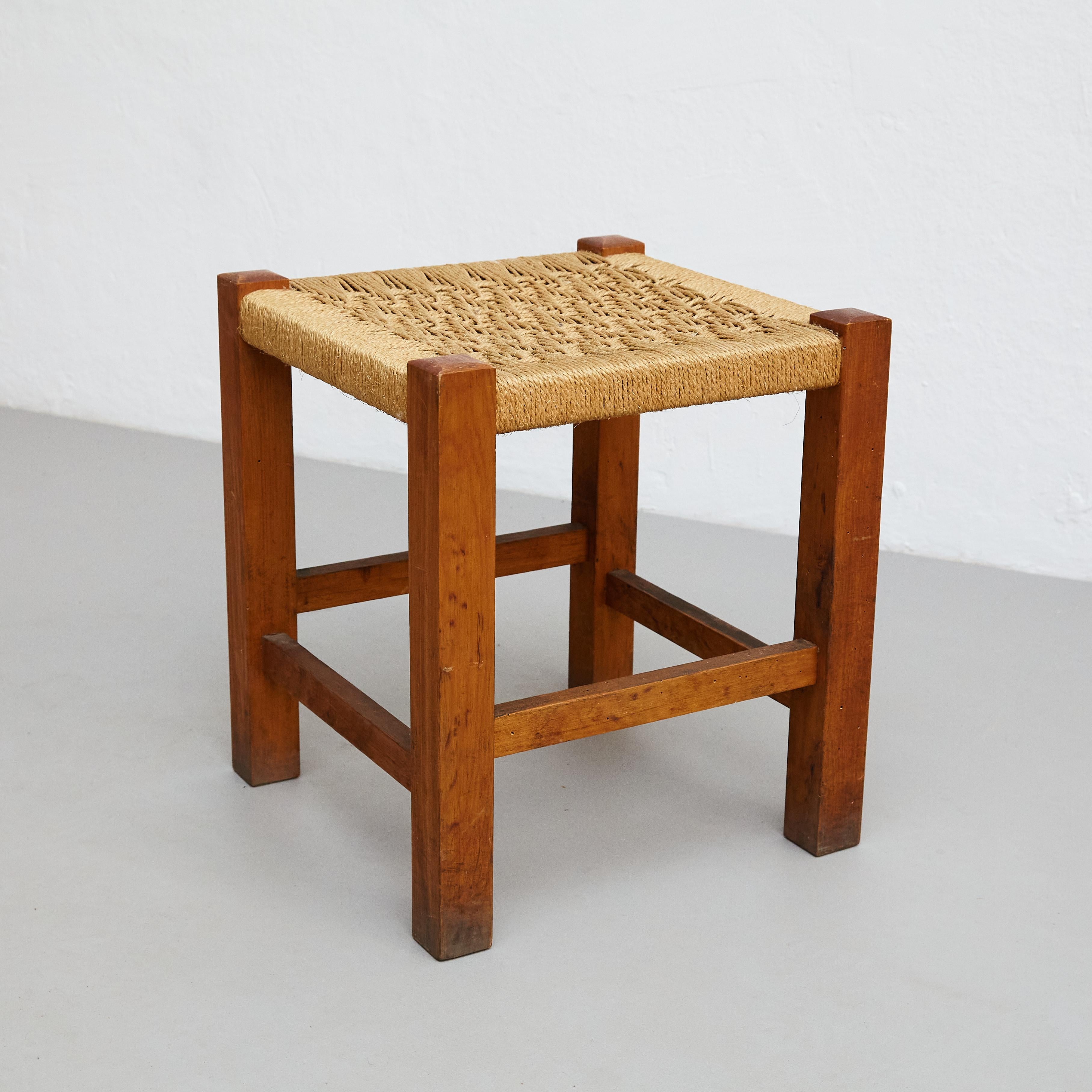 Französische Hocker aus Holz und Rattan aus der Mitte des Jahrhunderts, um 1960, Paar im Angebot 5